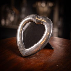 Vintage 20th Century Italian Solid Silver Heart Shaped Photograph Frame (Cadre de photographie en forme de coeur)