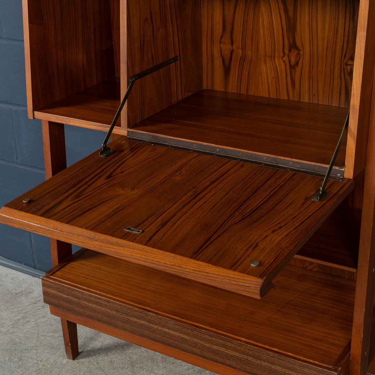 Vintage 20th Century Italian Teak Wall Cabinet c.1960 For Sale 11