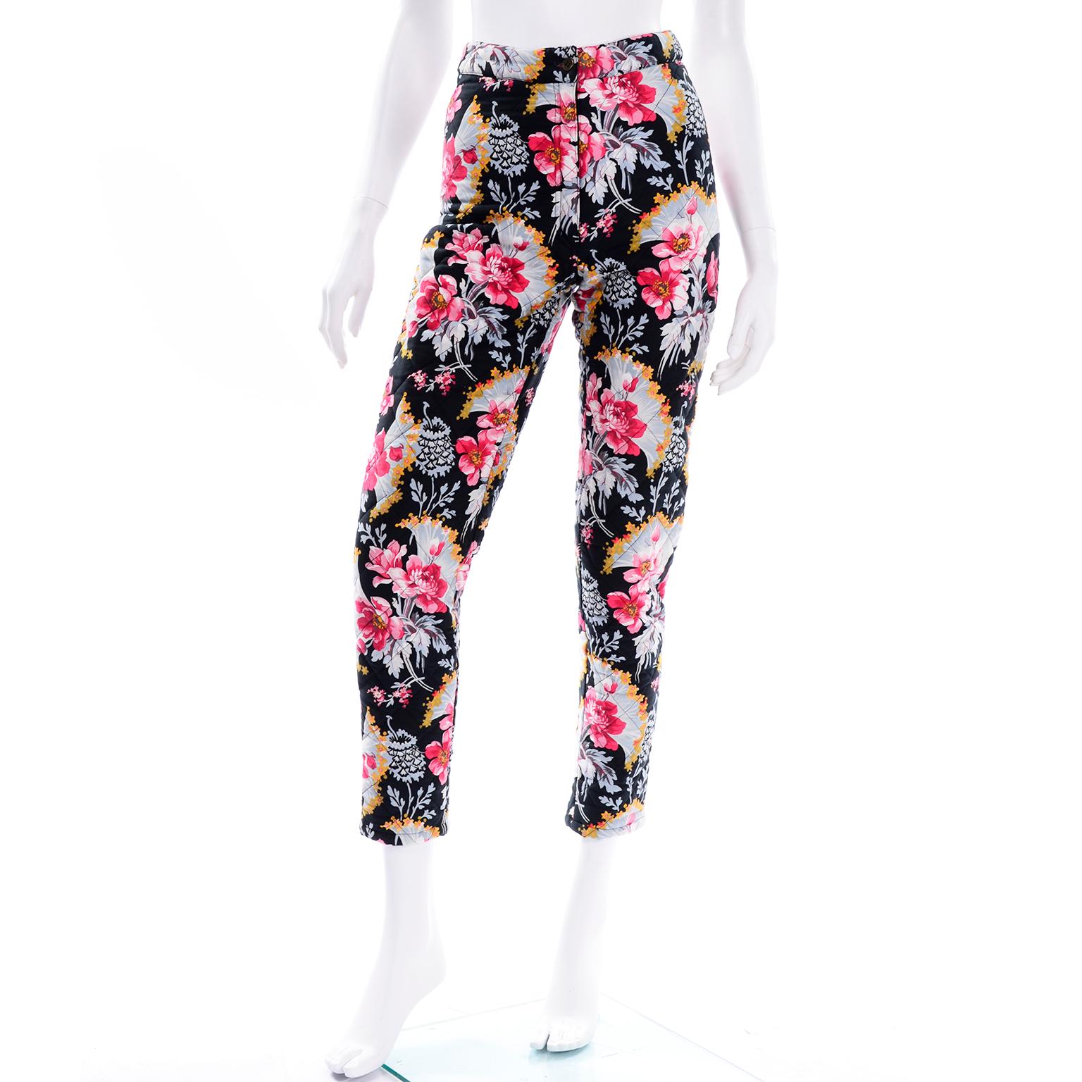Pantalon taille haute vintage Kenzo Jeans imprimé matelassé floral coloré, XXe siècle Excellent état - En vente à Portland, OR