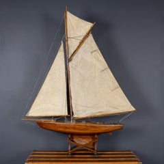 Vintage 20th Century Large English Sloop Pond Yacht c.1940