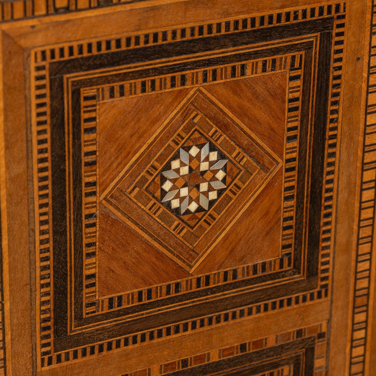 Vintage 20th Century Levantine Hexagonal Inlaid Table c.1950 For Sale 8