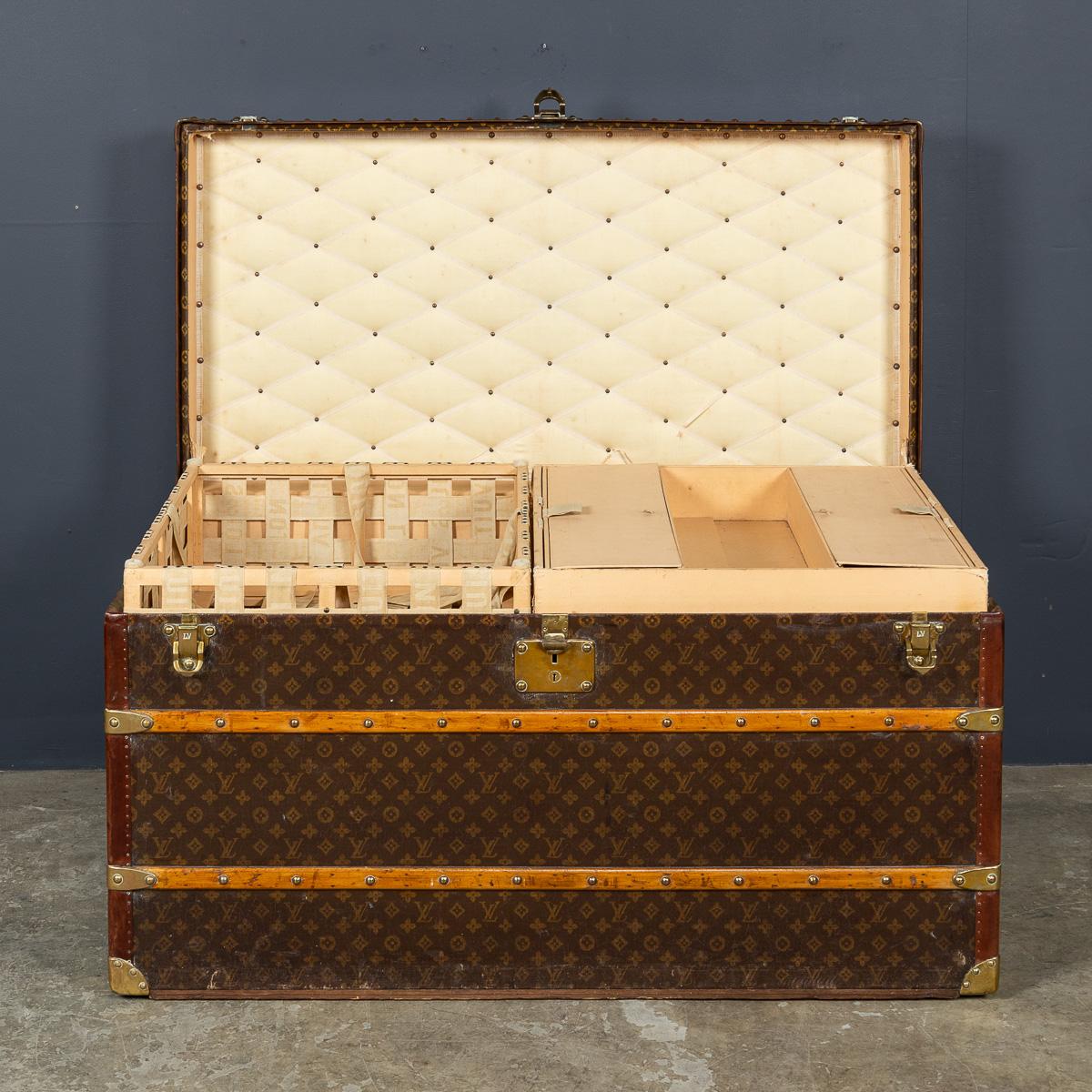 Baule Louis Vuitton d'epoca del XX secolo in tela Monogram, Francia c.1926 in vendita 4