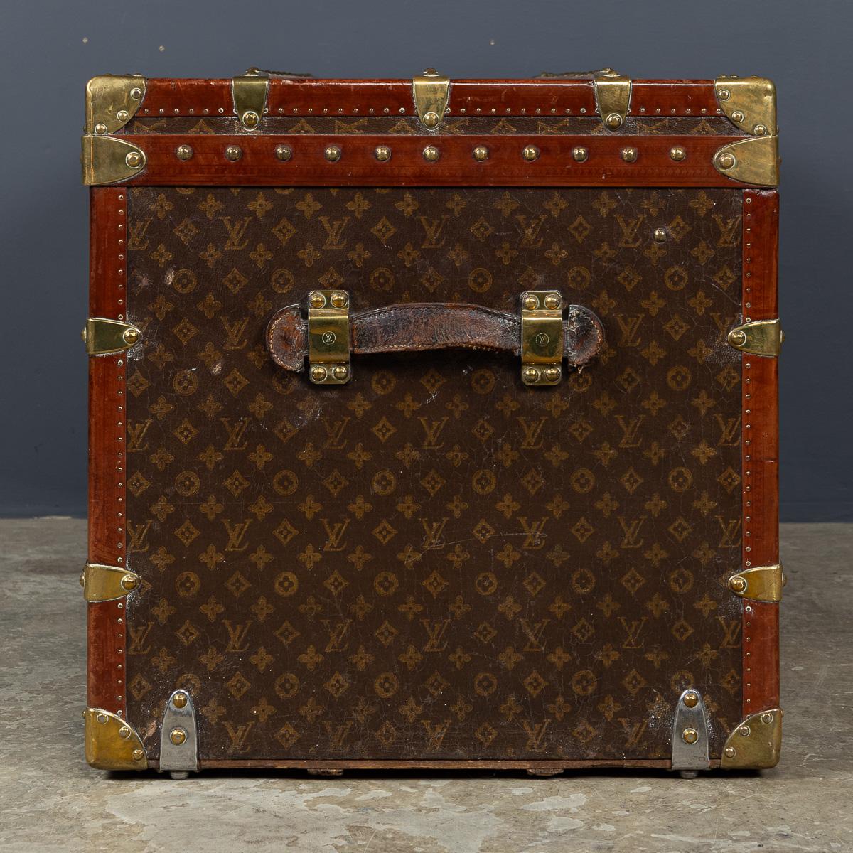 Francese Baule Louis Vuitton d'epoca del XX secolo in tela Monogram, Francia c.1926 in vendita