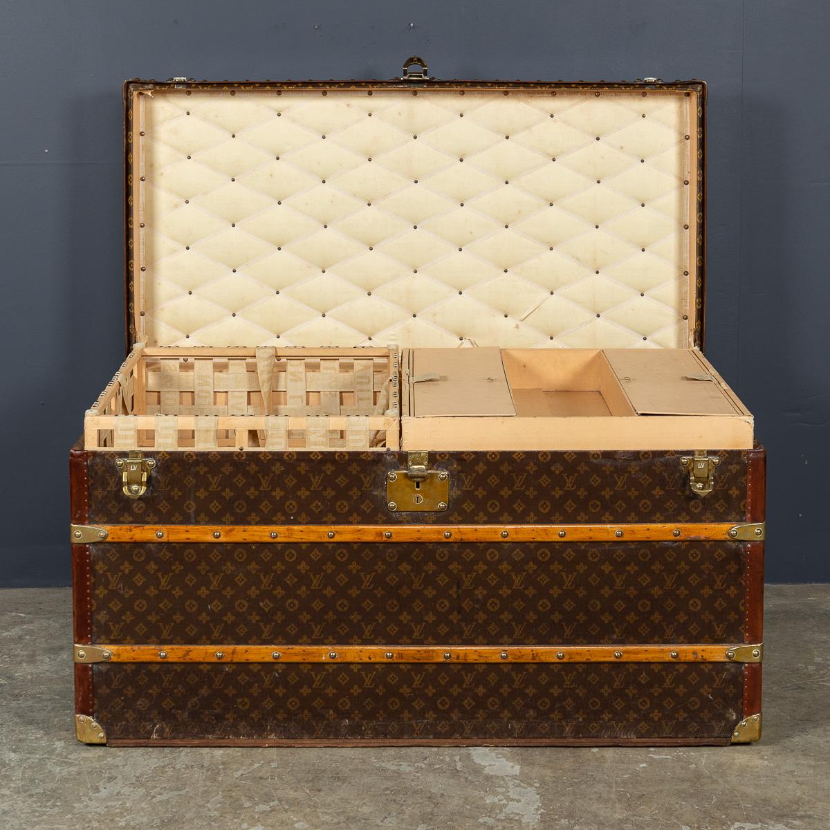 Baule Louis Vuitton d'epoca del XX secolo in tela Monogram, Francia c.1926 in vendita 3