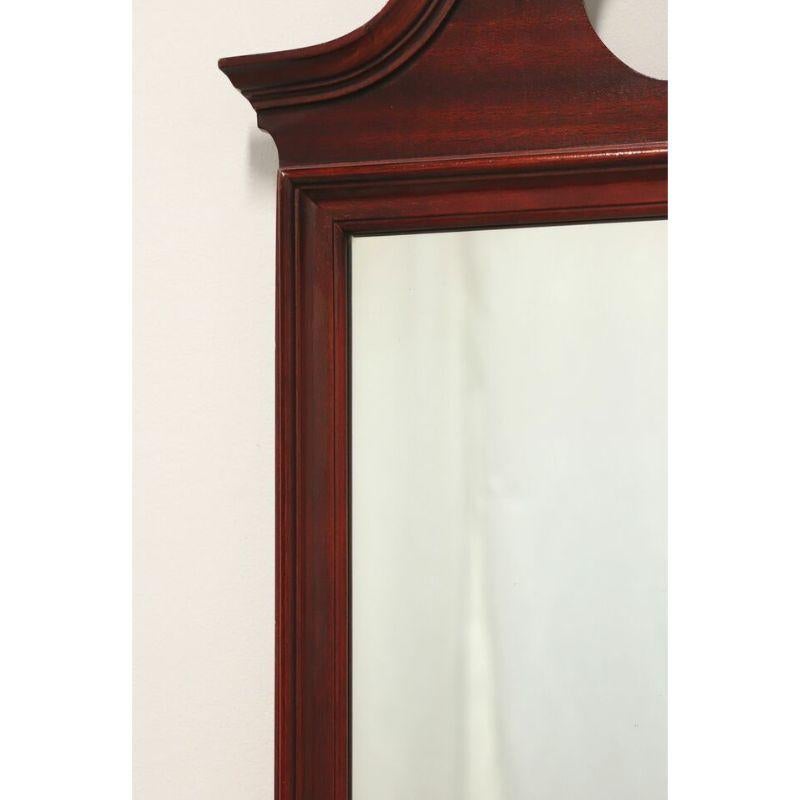 American Late 20th Century Mahogany Traditional Federal Style Wall Mirror For Sale