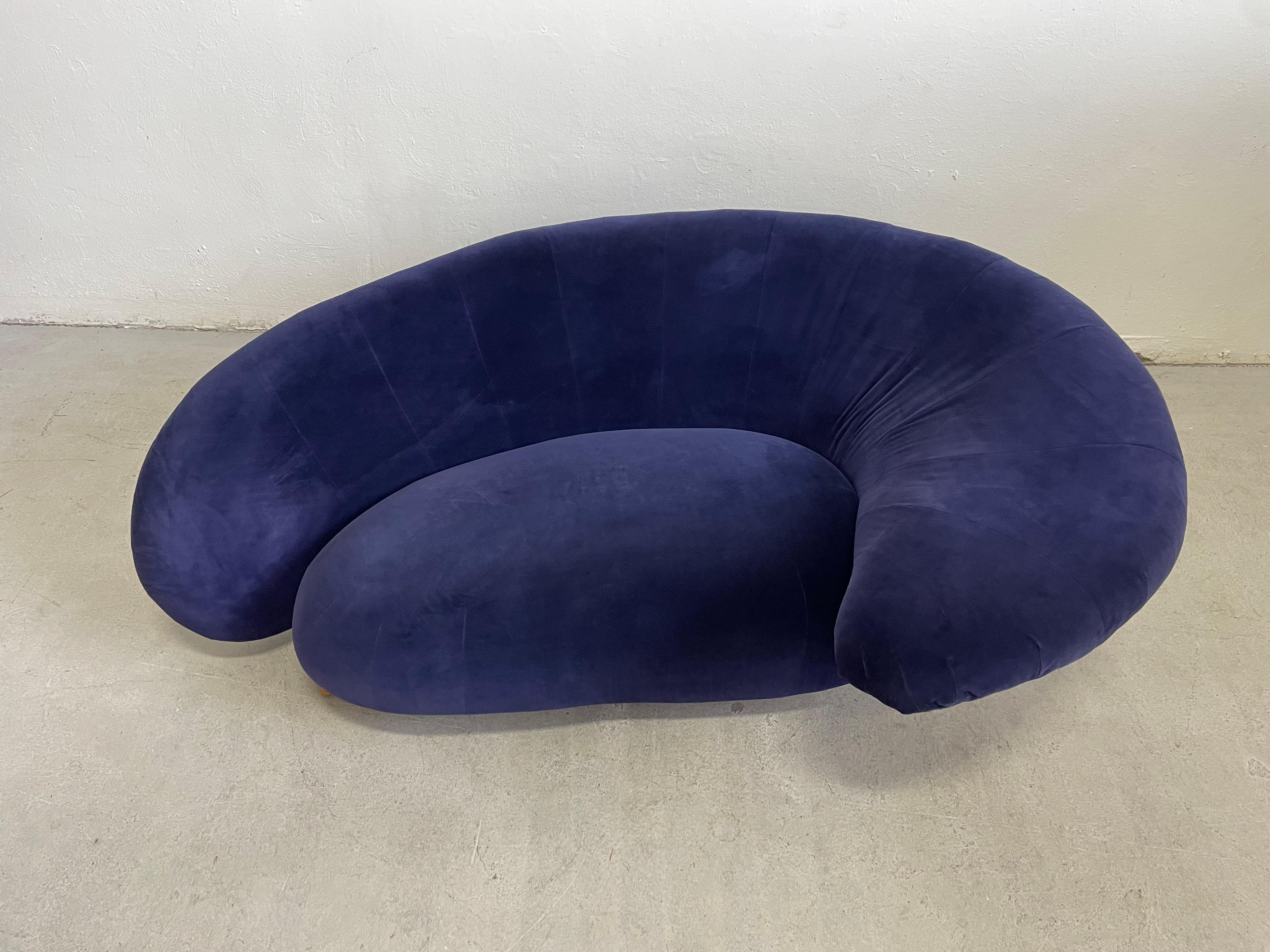 Metal Vintage 20th Century Modern Serpentine Curved Velvet Sofa in Navy Blue Color For Sale