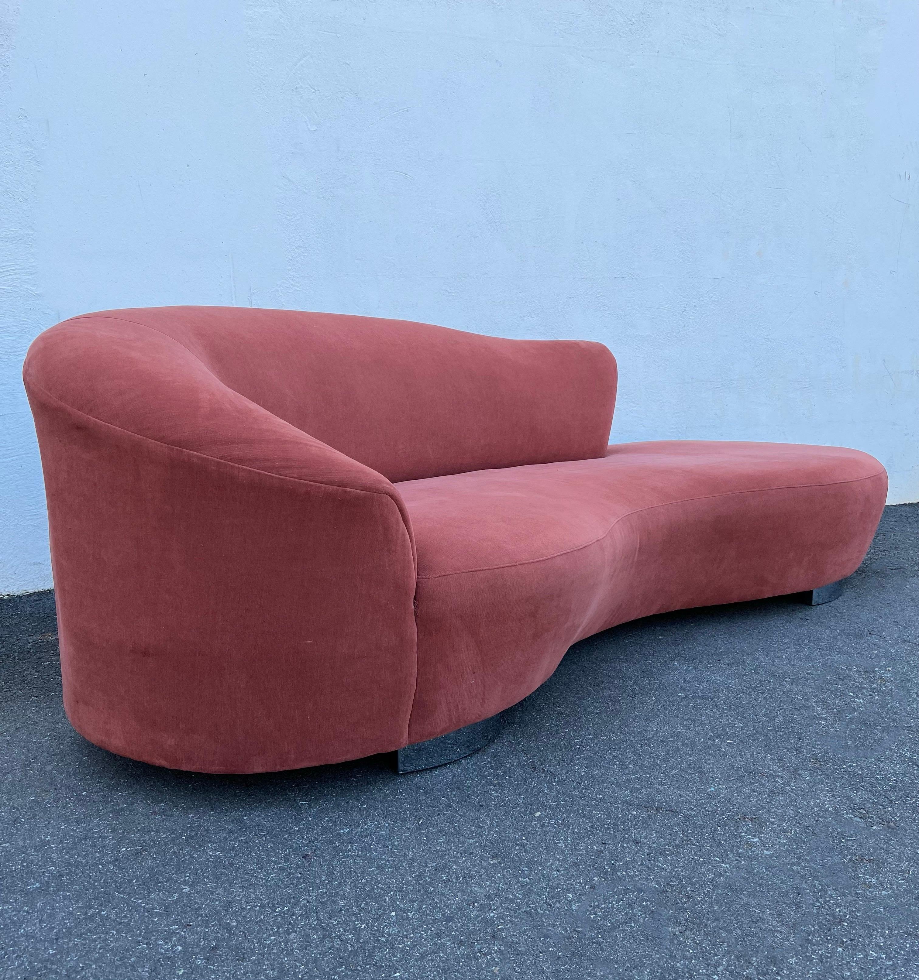 Mid-Century Modern Vintage 20th Century Modern Velvet Serpentine Sofa For Sale