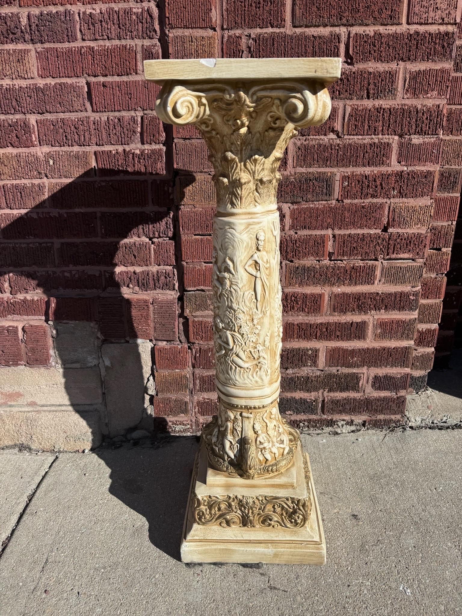 Vintage 20th Century Neoclassical Style Roman Column Stand/Pedestal For Sale 5