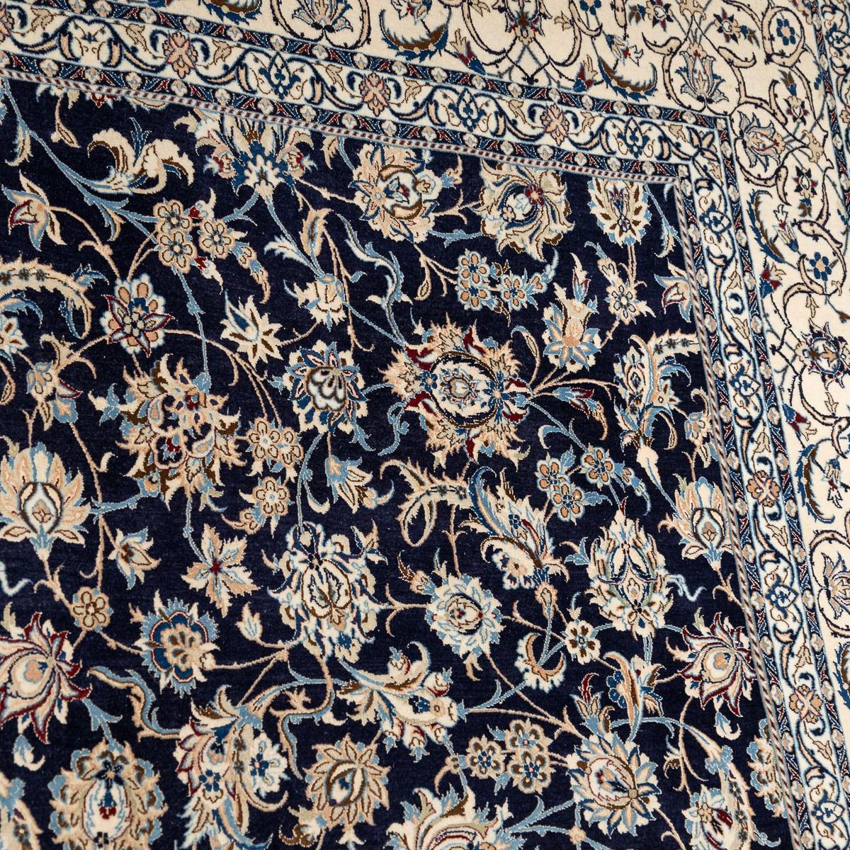 Tapis persan Nain 4La vintage du 20ème siècle, fabriqué à la main, vers 1980 Bon état - En vente à Royal Tunbridge Wells, Kent