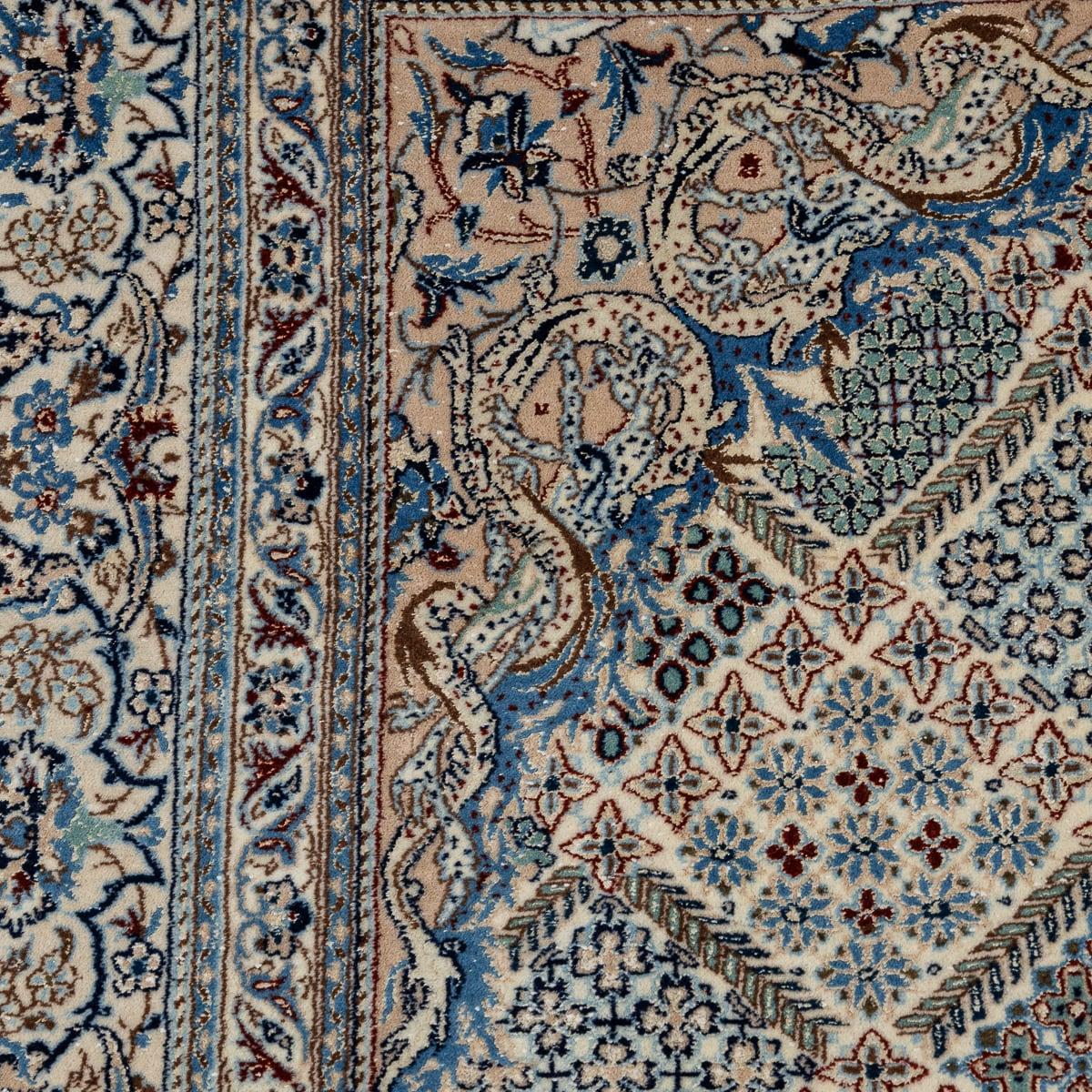 Vintage 20th Century Persian Fine Handmade Nain 6La Rug c.1980 In Good Condition For Sale In Royal Tunbridge Wells, Kent