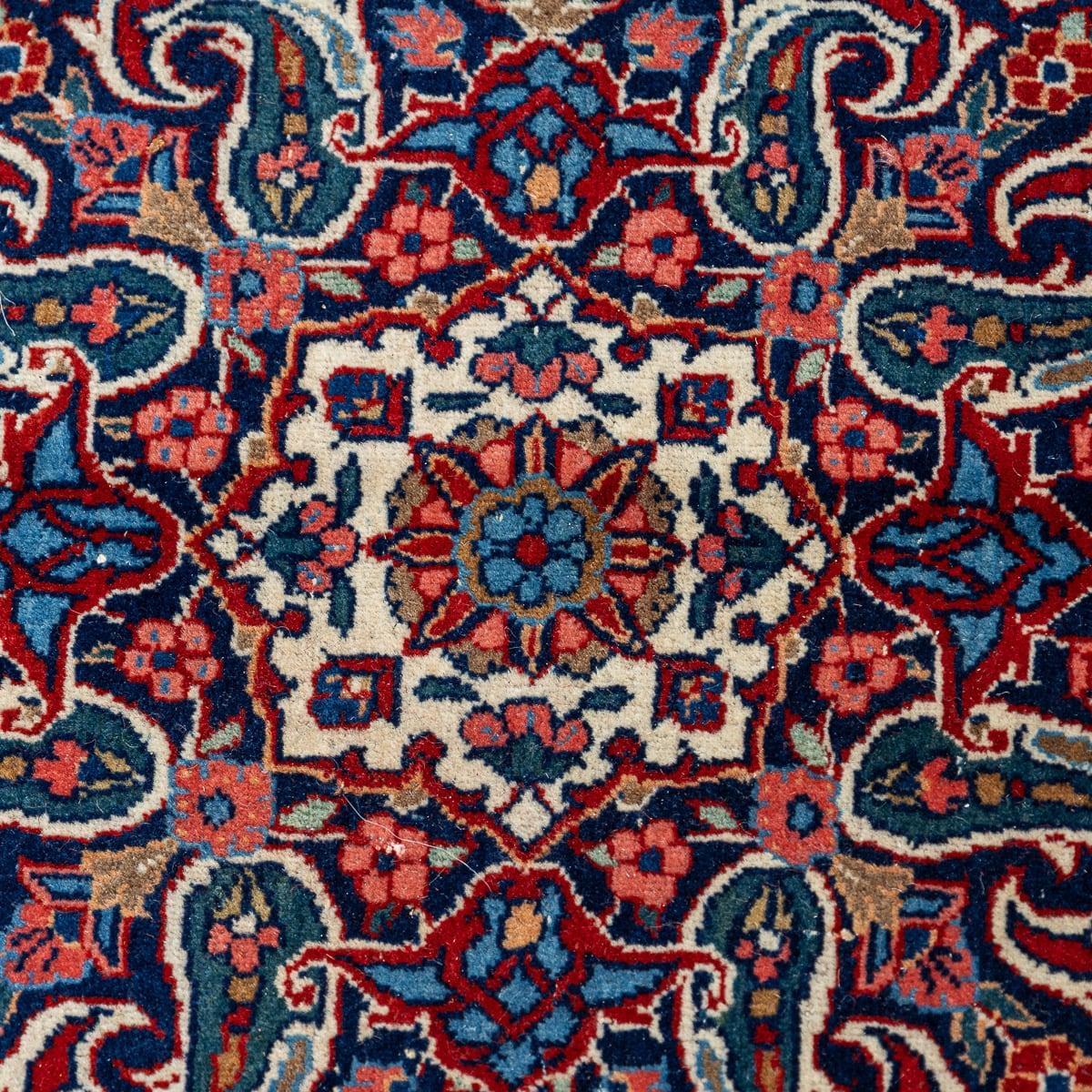 Persischer handgefertigter Kashan-Teppich des 20. Jahrhunderts, um 1930 im Zustand „Gut“ im Angebot in Royal Tunbridge Wells, Kent