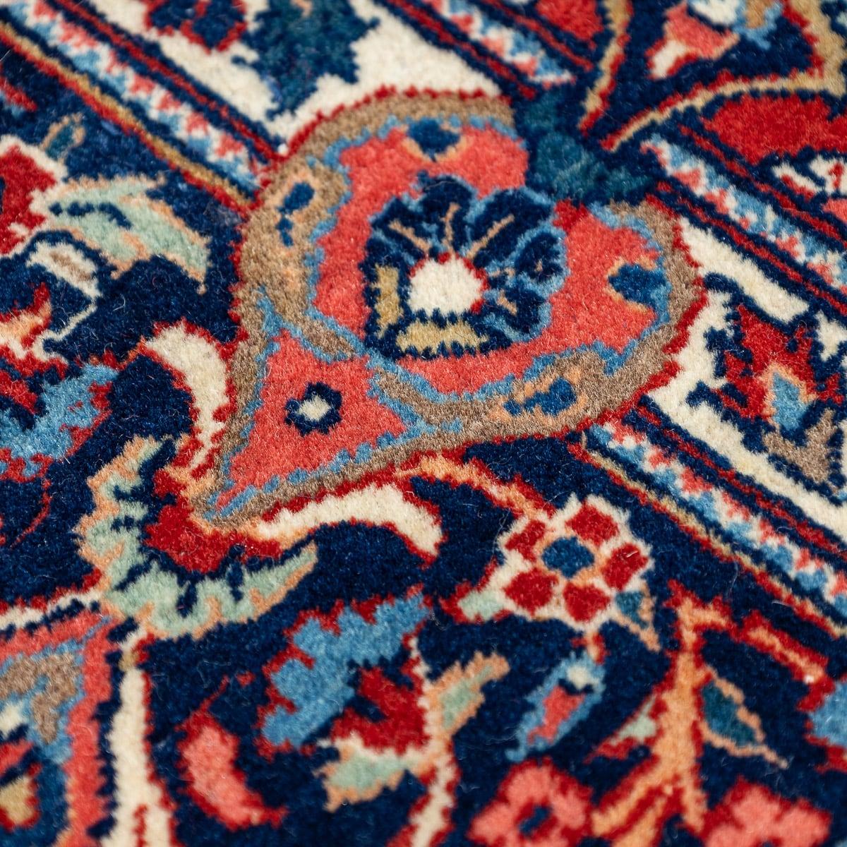 Persischer handgefertigter Kashan-Teppich des 20. Jahrhunderts, um 1930 im Angebot 3
