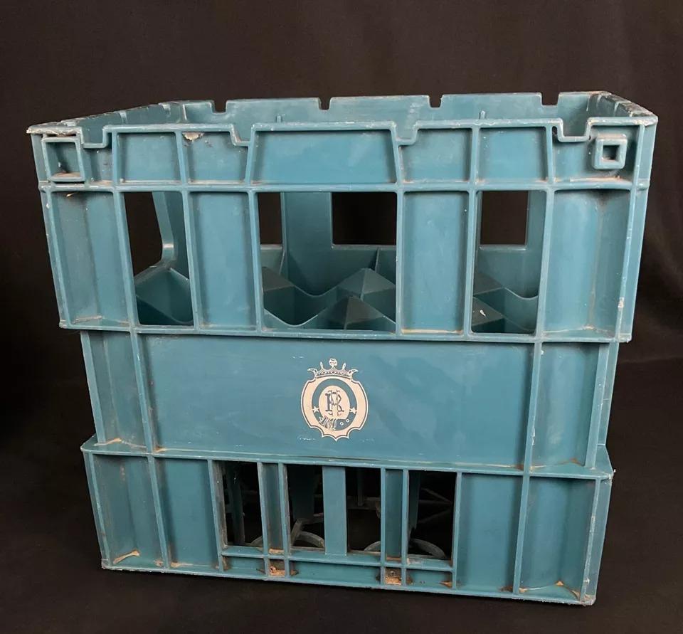 Cassa per bottiglie R.M. del XX secolo, plastica, 35x40x30 cm - 2Y541 In condizioni buone in vendita a Bordeaux, FR