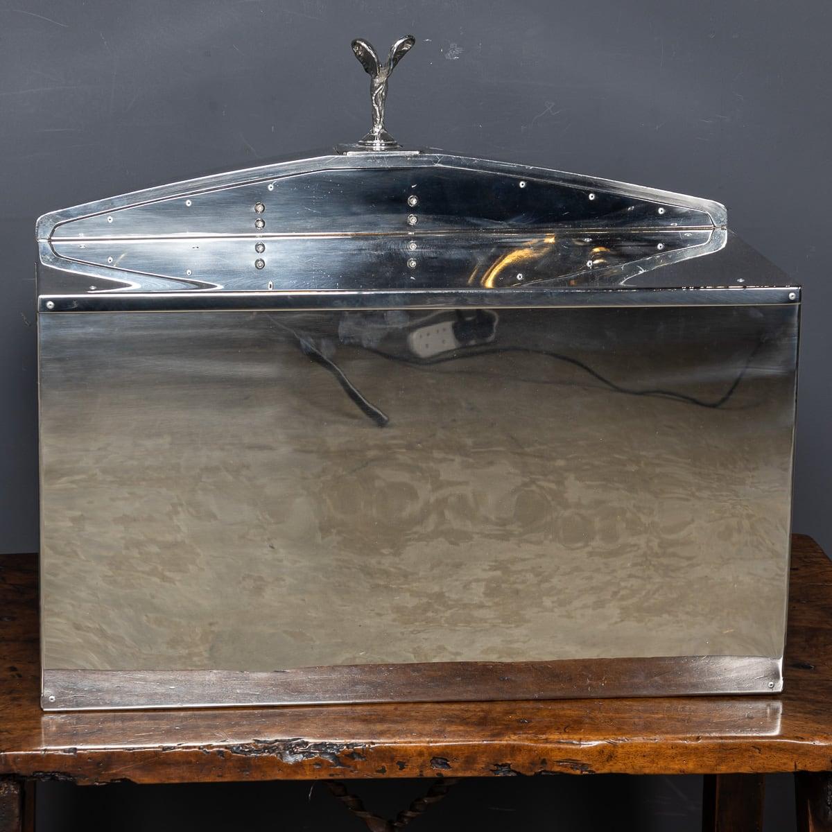 Vintage 20th Century Rolls Royce Radiator Grille Humidor & Accessory Case In Good Condition For Sale In Royal Tunbridge Wells, Kent