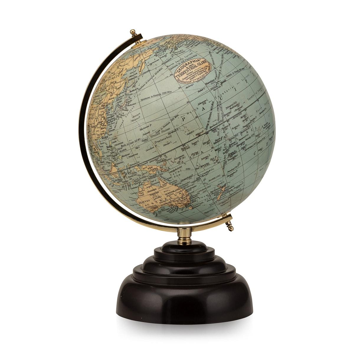 Vintage 20th Century Terrestrial Globe By Geographica Of Fleet St, London c.1960 In Good Condition In Royal Tunbridge Wells, Kent