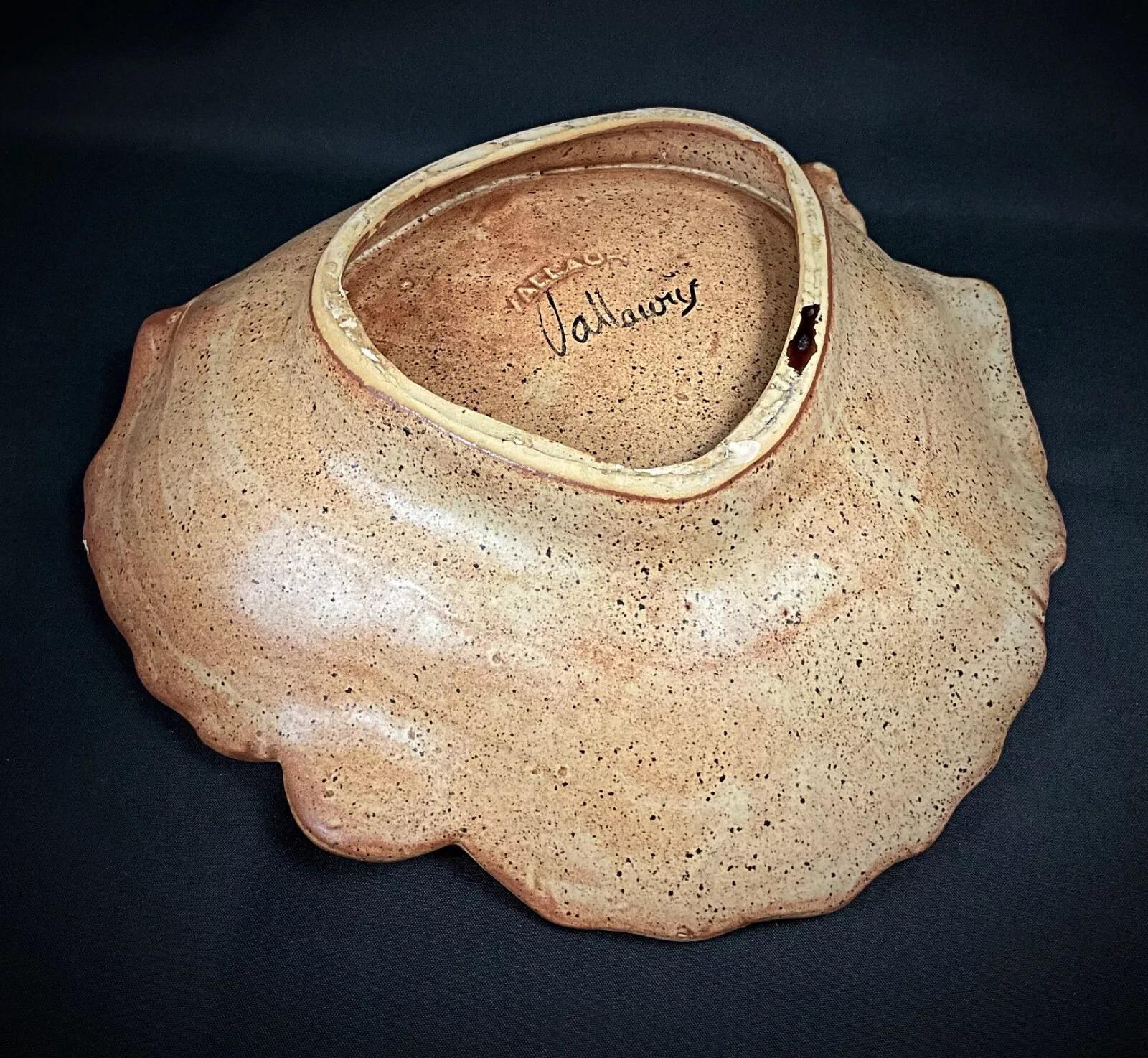 Cuenco vintage de cerámica floral Vallauris del siglo XX - 2Y320 en venta 3
