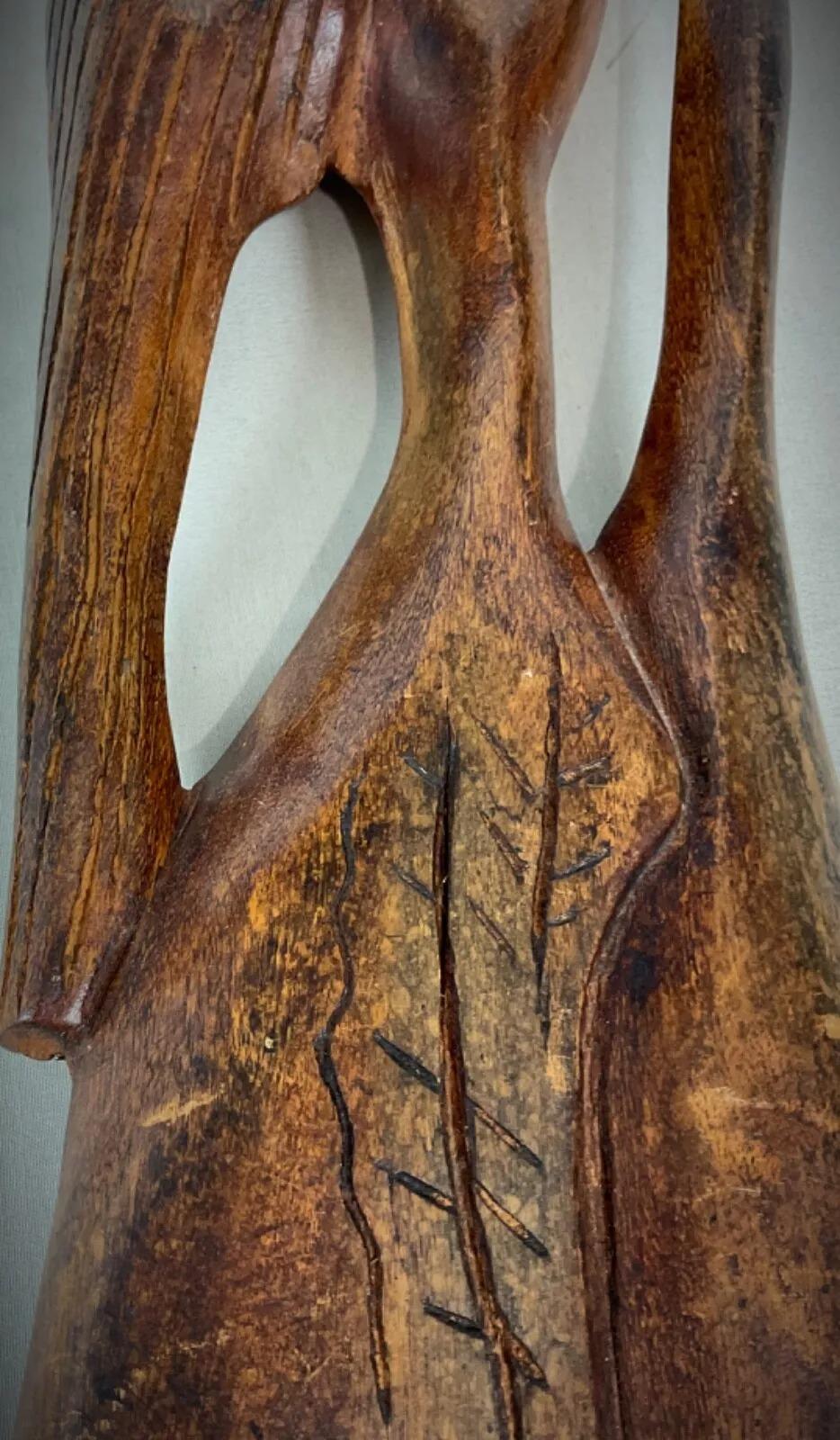 Escultura de madera vintage del siglo XX de una pareja africana - 2Y470 en venta 6