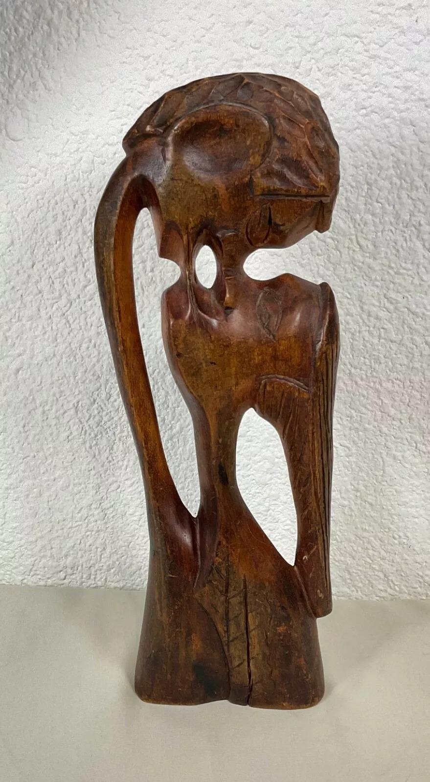 Escultura de madera vintage del siglo XX de una pareja africana - 2Y470 en venta 2