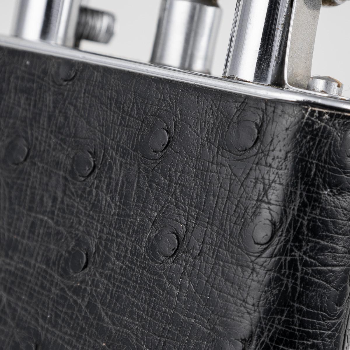 Accendino Dunhill d'epoca in pelle di struzzo nera e placcata in argento del 20° secolo, C.C. in vendita 5