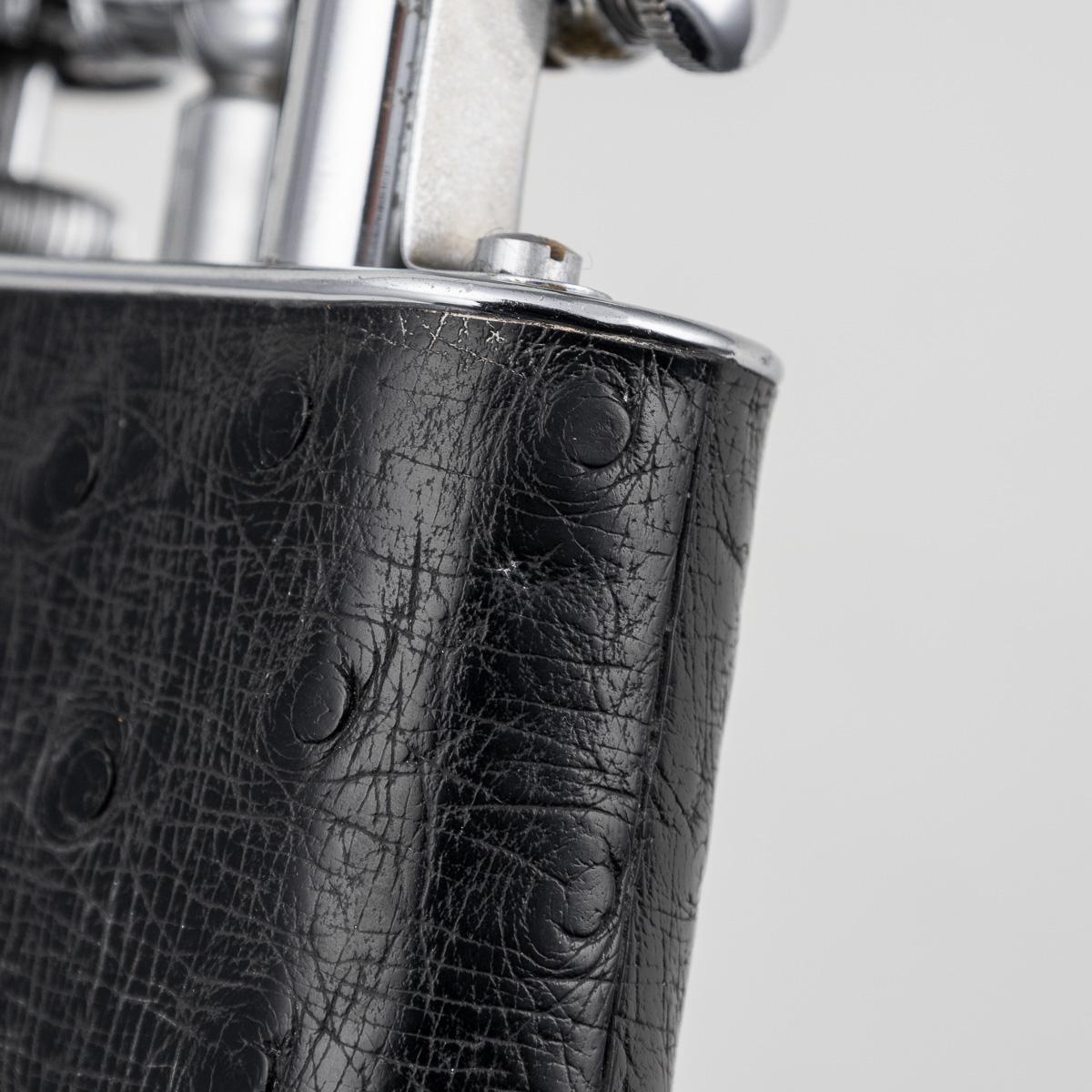 Accendino Dunhill d'epoca in pelle di struzzo nera e placcata in argento del 20° secolo, C.C. in vendita 6