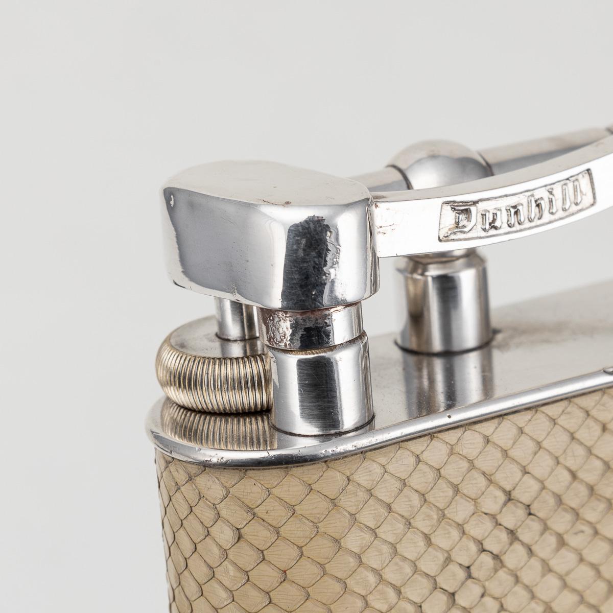 Accendino da tavolo Dunhill del XX secolo in pelle di serpente e placcato in argento c.C. in vendita 6