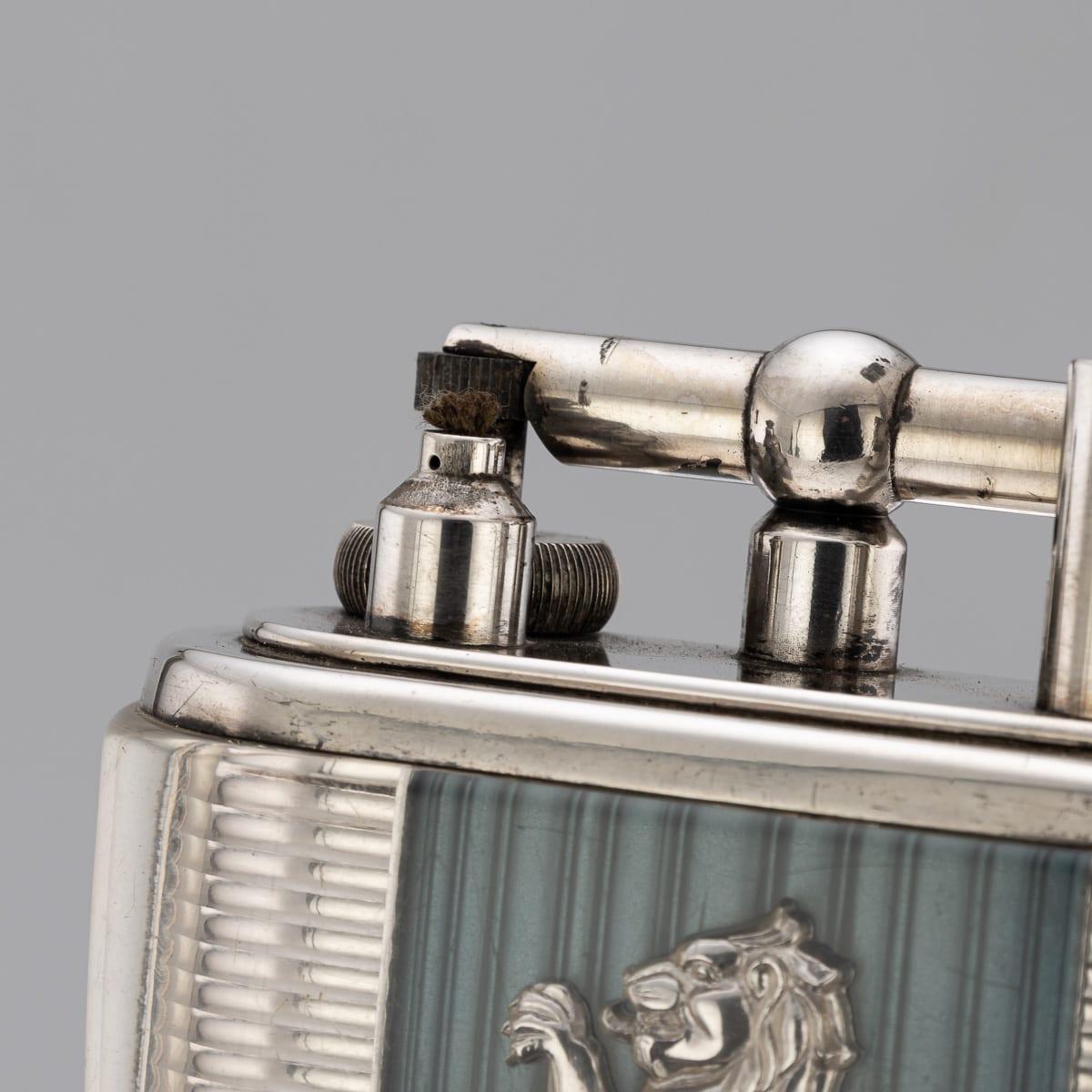 Accendino d'epoca da tavolo Dunhill Half-Giant Joseph Lucas Clear Lucite, 1950 ca. in vendita 9