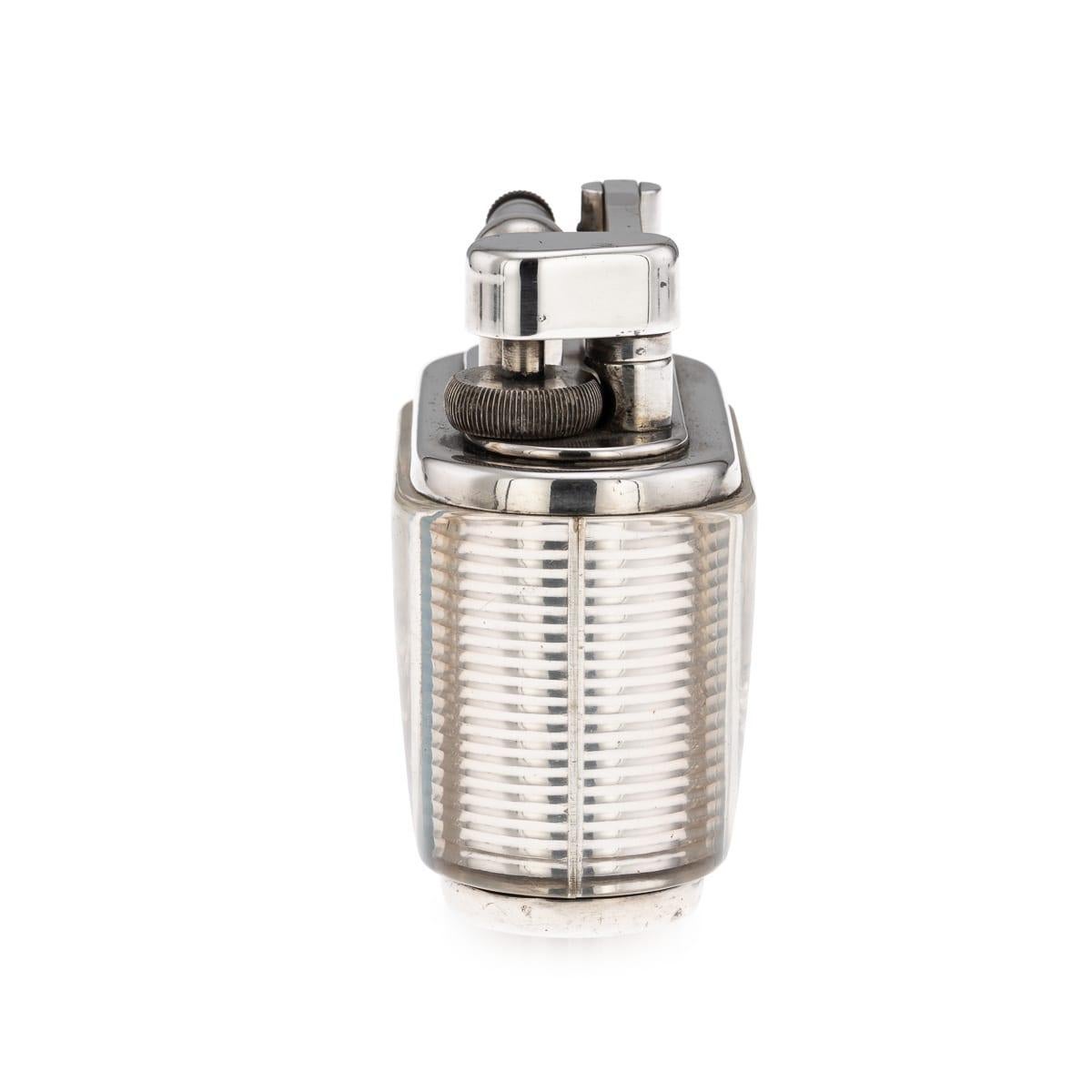 XX secolo Accendino d'epoca da tavolo Dunhill Half-Giant Joseph Lucas Clear Lucite, 1950 ca. in vendita