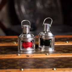 Tinteros de babor y estribor de plata maciza ingleses del siglo XX c.1934