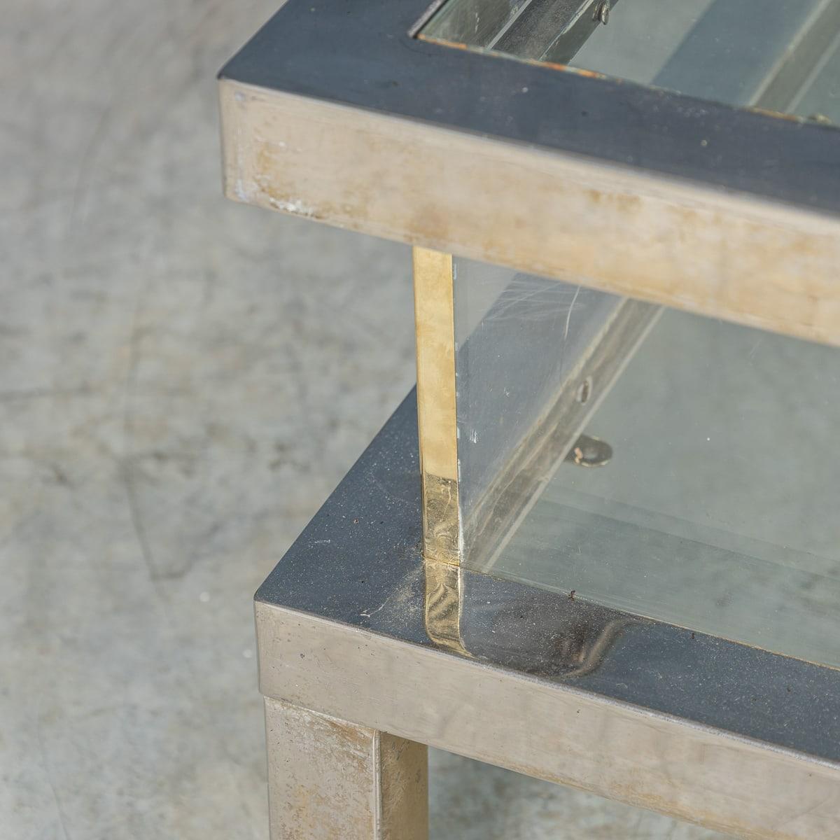 Table basse Vitrine française du 20e siècle en chrome et verre par Maison Jansen, vers 1970 en vente 12