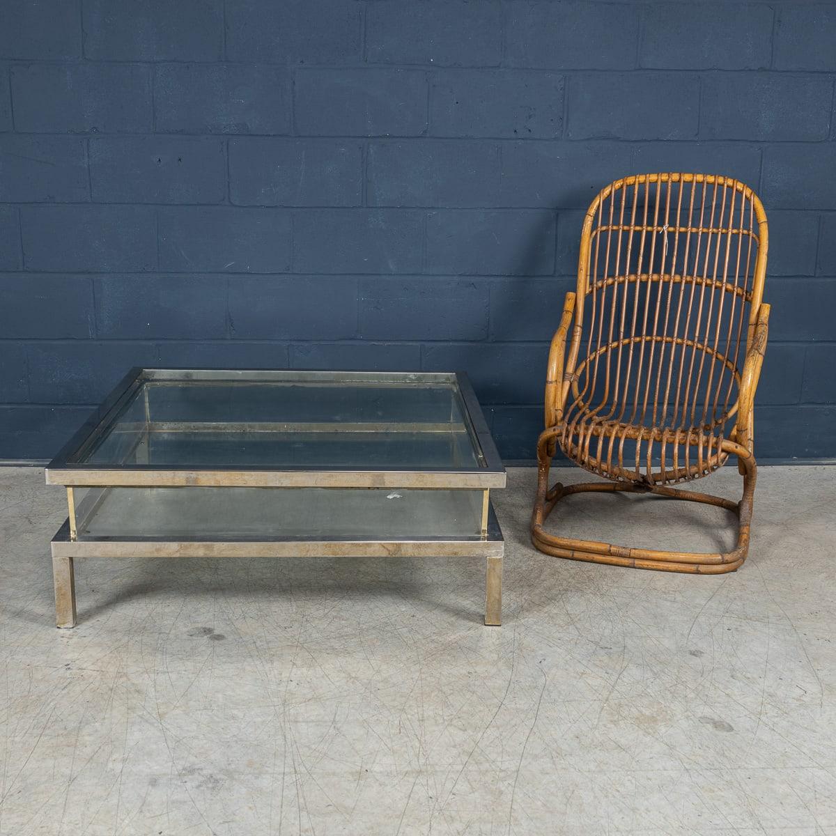 Table basse Vitrine française du 20e siècle en chrome et verre par Maison Jansen, vers 1970 Bon état - En vente à Royal Tunbridge Wells, Kent