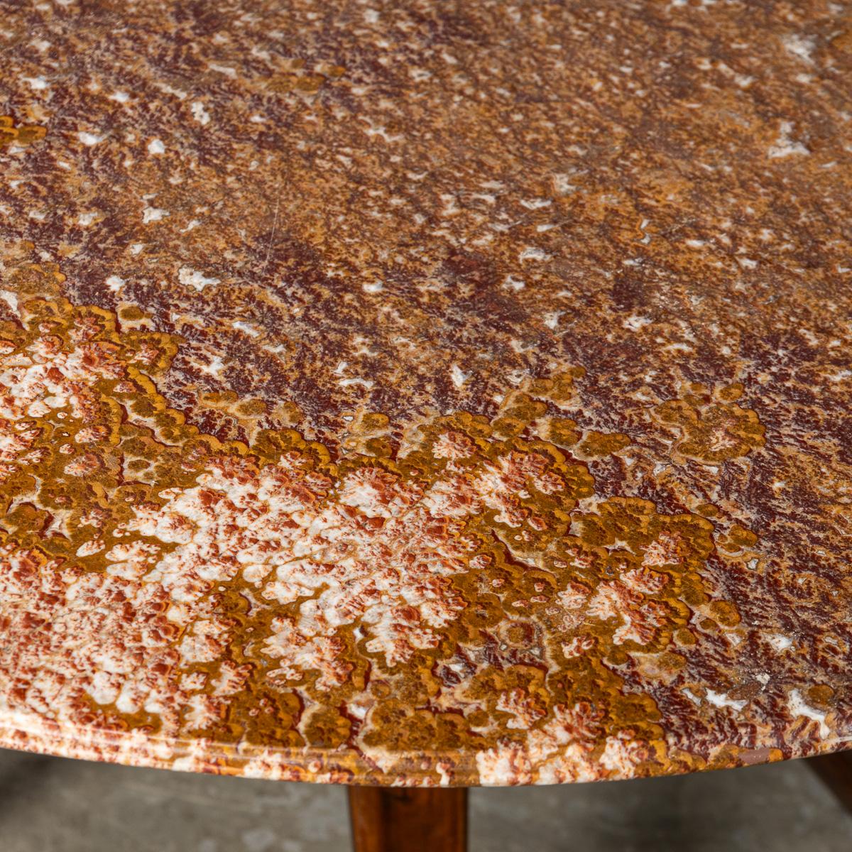 Table de salle à manger italienne circulaire du 20e siècle en marbre par Osvaldo Borsani, vers 1960 en vente 1