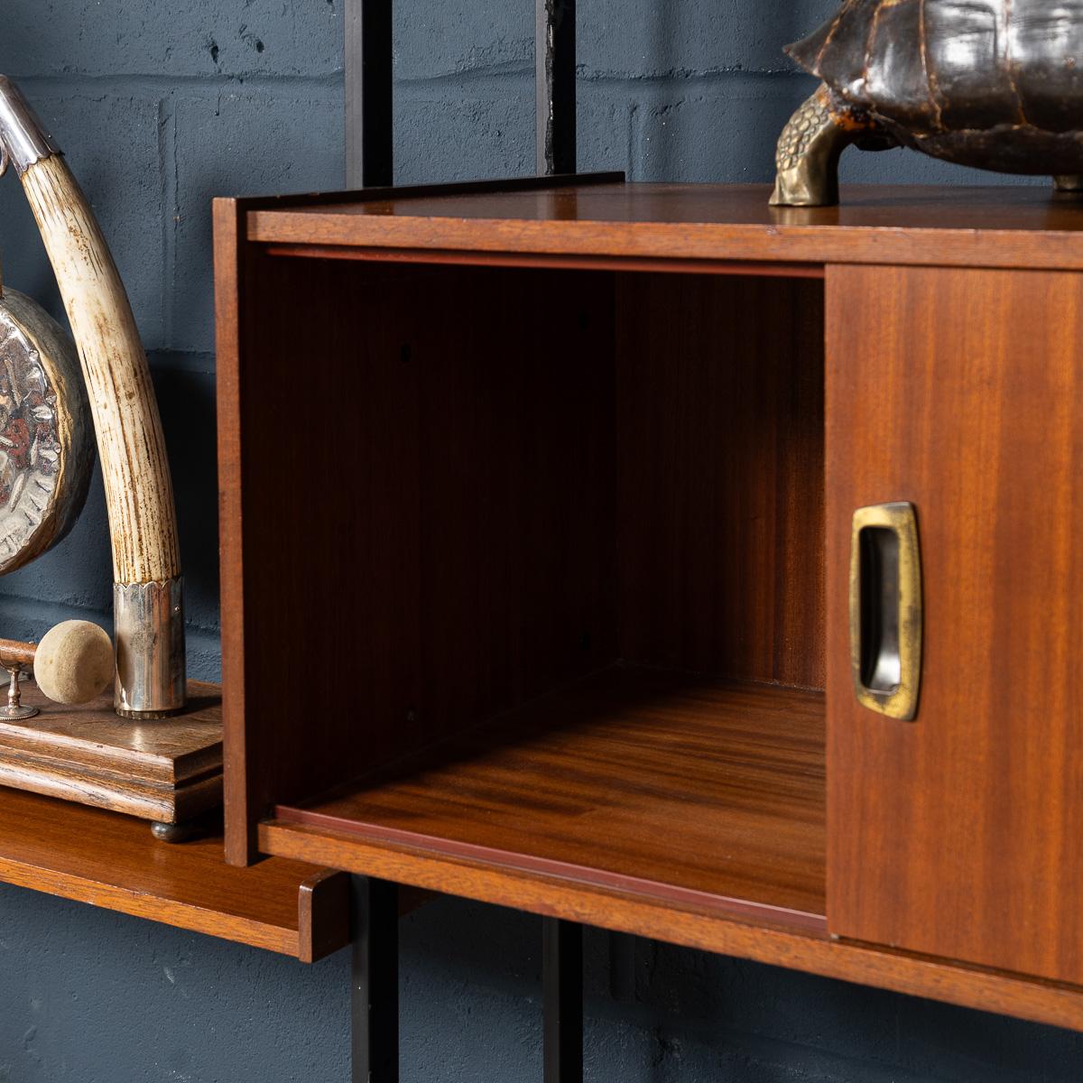 Vintage 20Thc Italian Modular Teak Wall Cabinet c.1960 For Sale 7