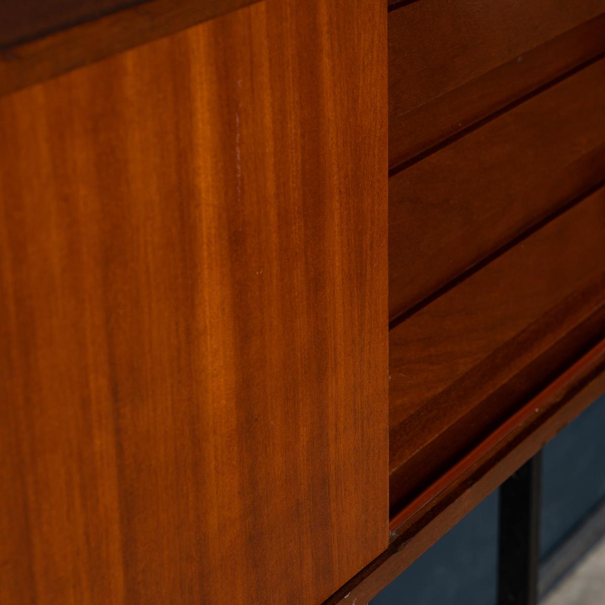 Vintage 20Thc Italian Modular Teak Wall Cabinet c.1960 For Sale 10