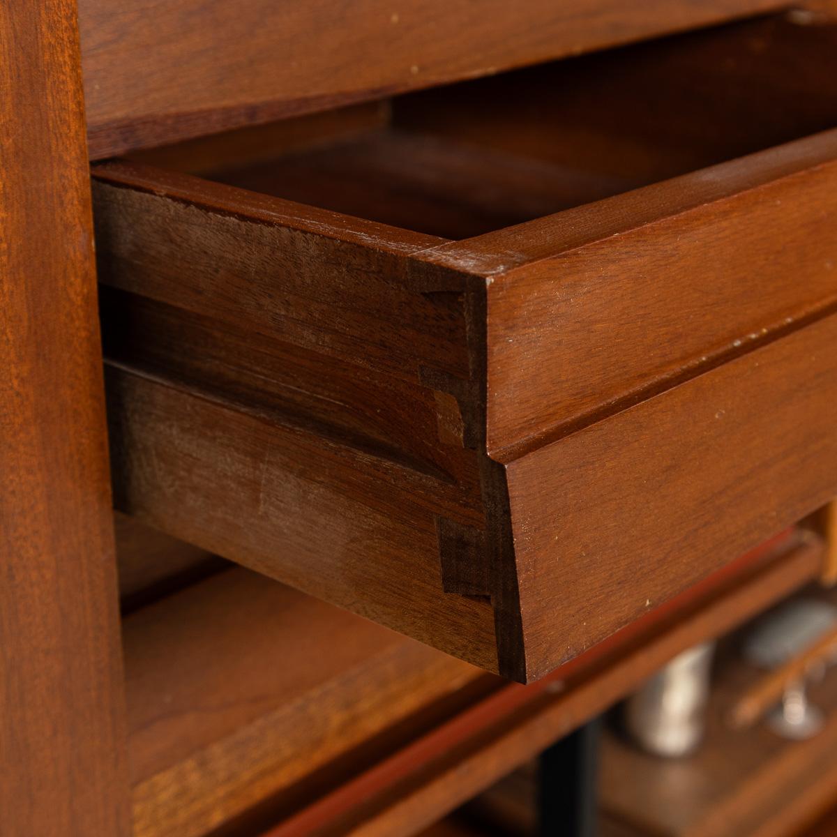 Vintage 20Thc Italian Modular Teak Wall Cabinet c.1960 For Sale 4