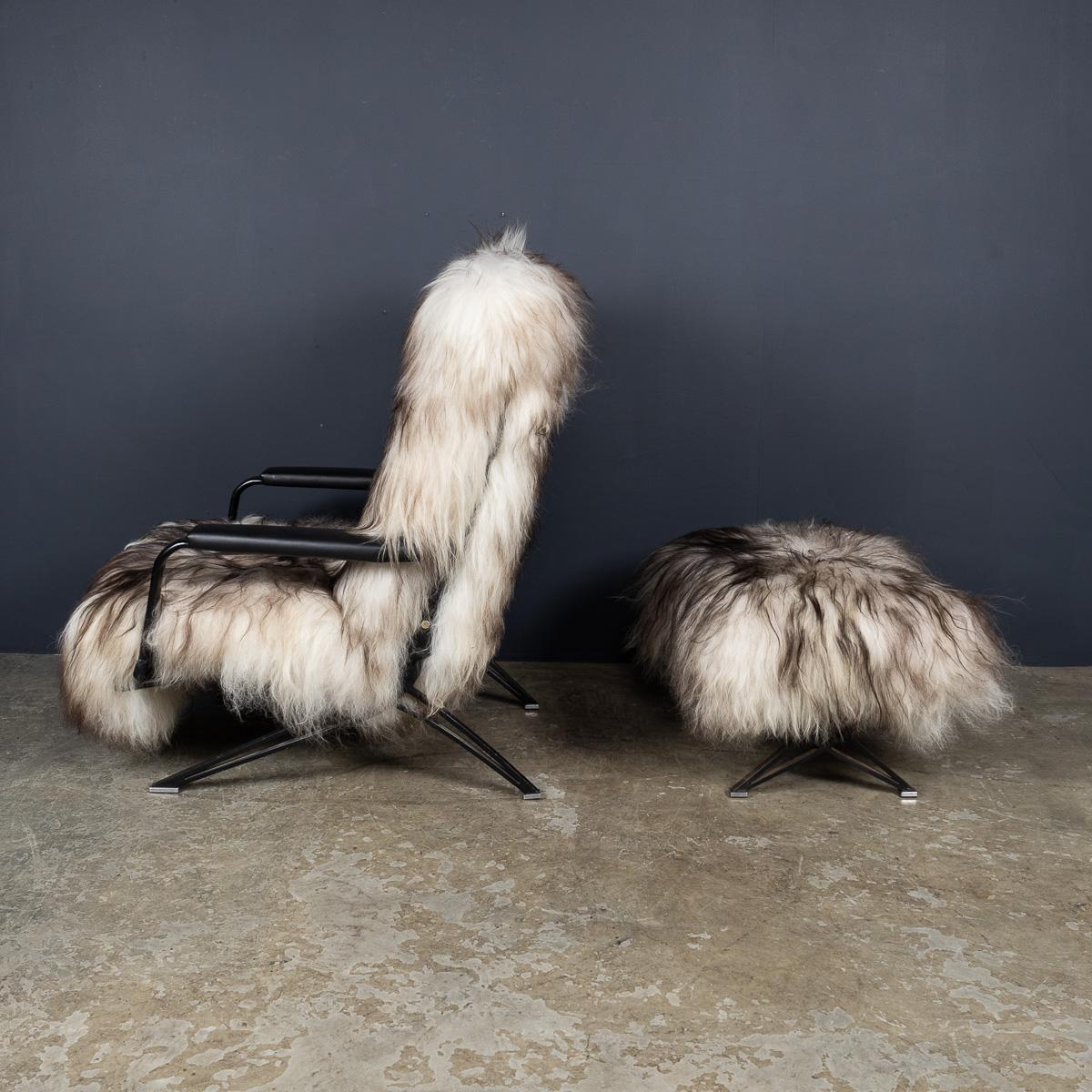 italien Osvaldo Borsani pour Tecno Spa, fauteuil de salon et repose-pieds vintage du 20ème siècle, vers 1950 en vente