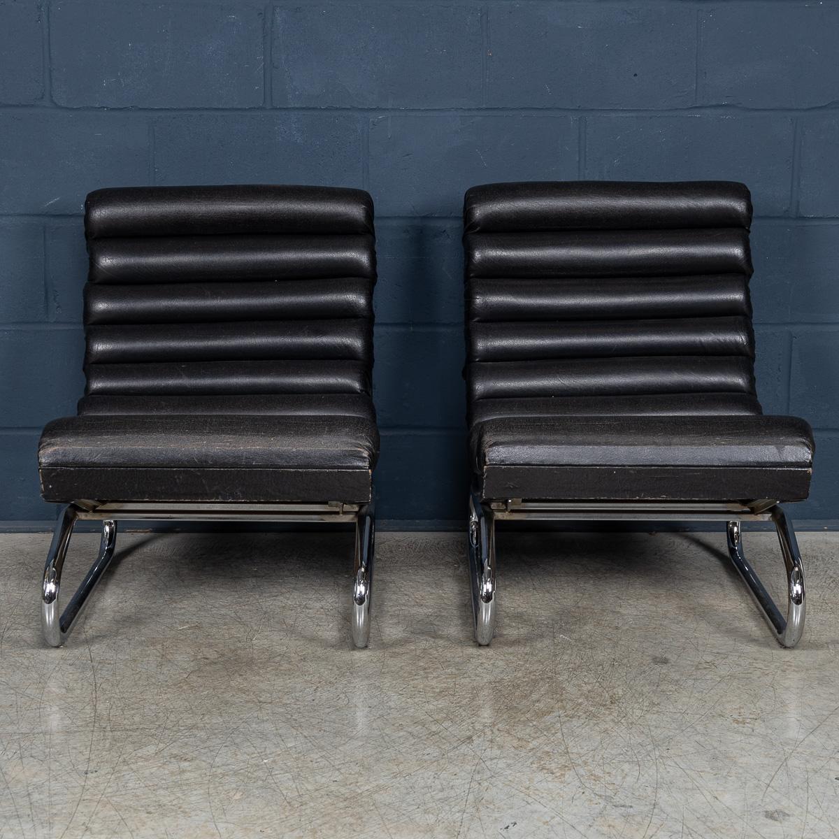 Vintage 20thC Pair of Italian Bauhaus inspiriert Schwarzes Leder Sessel c.1970 (Sonstiges) im Angebot