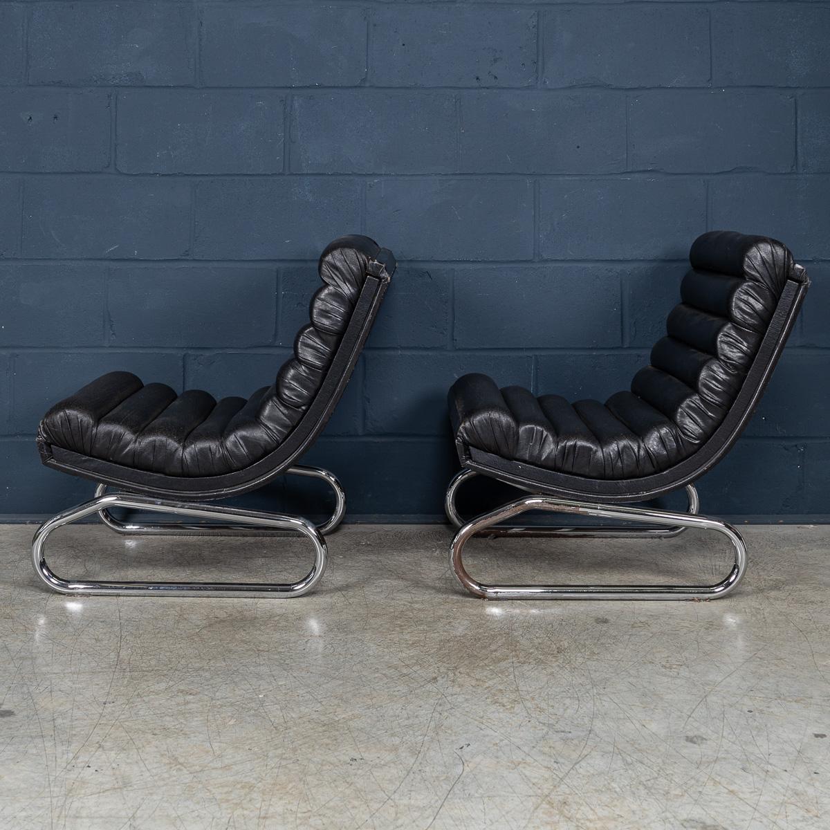 Vintage 20thC Pair of Italian Bauhaus inspiriert Schwarzes Leder Sessel c.1970 (Italienisch) im Angebot