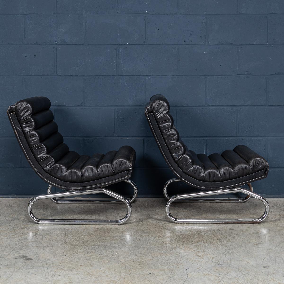 Vintage 20thC Pair of Italian Bauhaus inspiriert Schwarzes Leder Sessel c.1970 (20. Jahrhundert) im Angebot