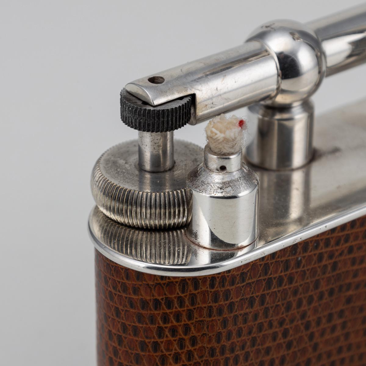 Vintage By 20. Jahrhundert  Schlangenleder & versilbertes Dunhill Tischfeuerzeug um 1960 im Angebot 4