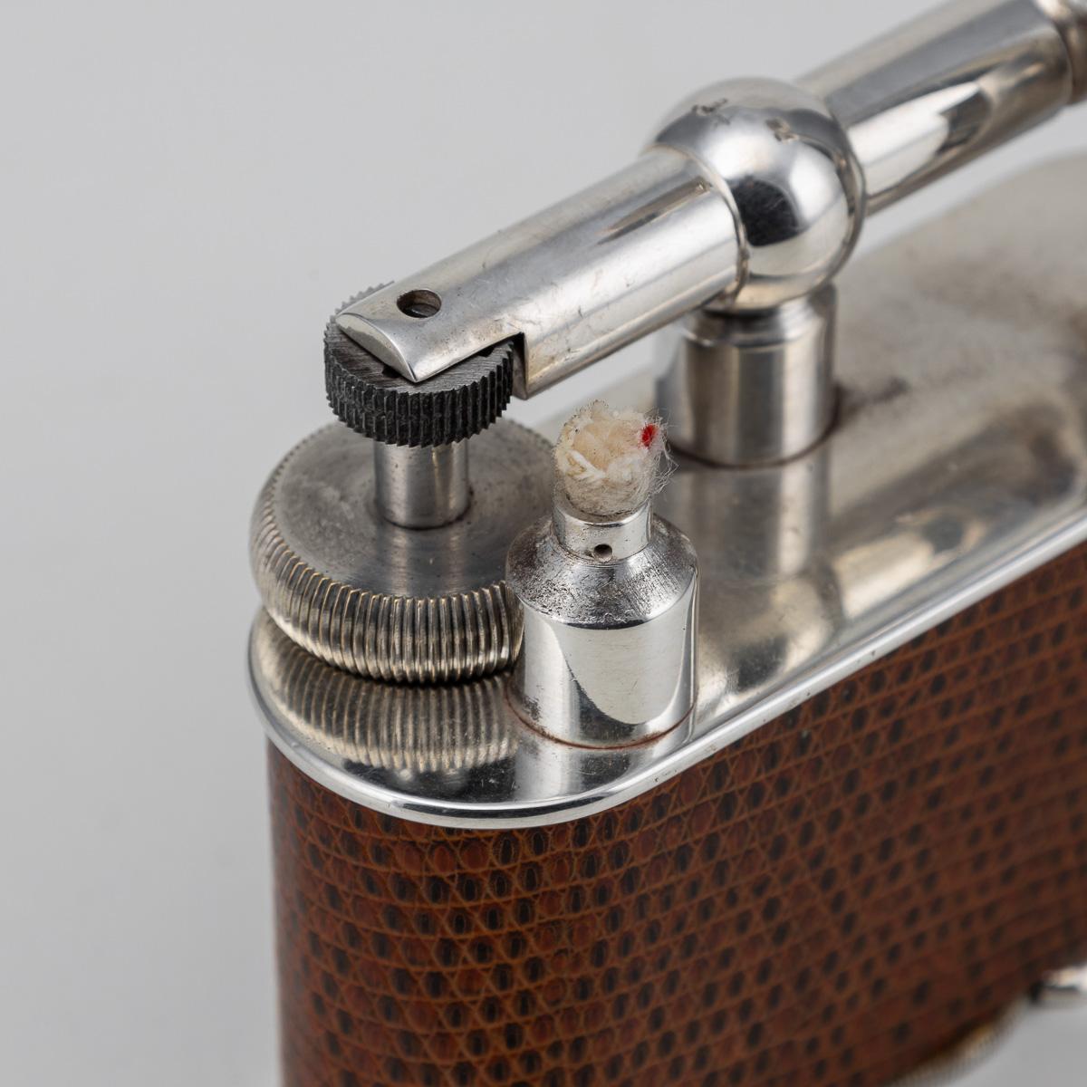 Vintage 20thC Snakeskin Leather & Silver Plated Dunhill Table Lighter c.1960 en vente 4