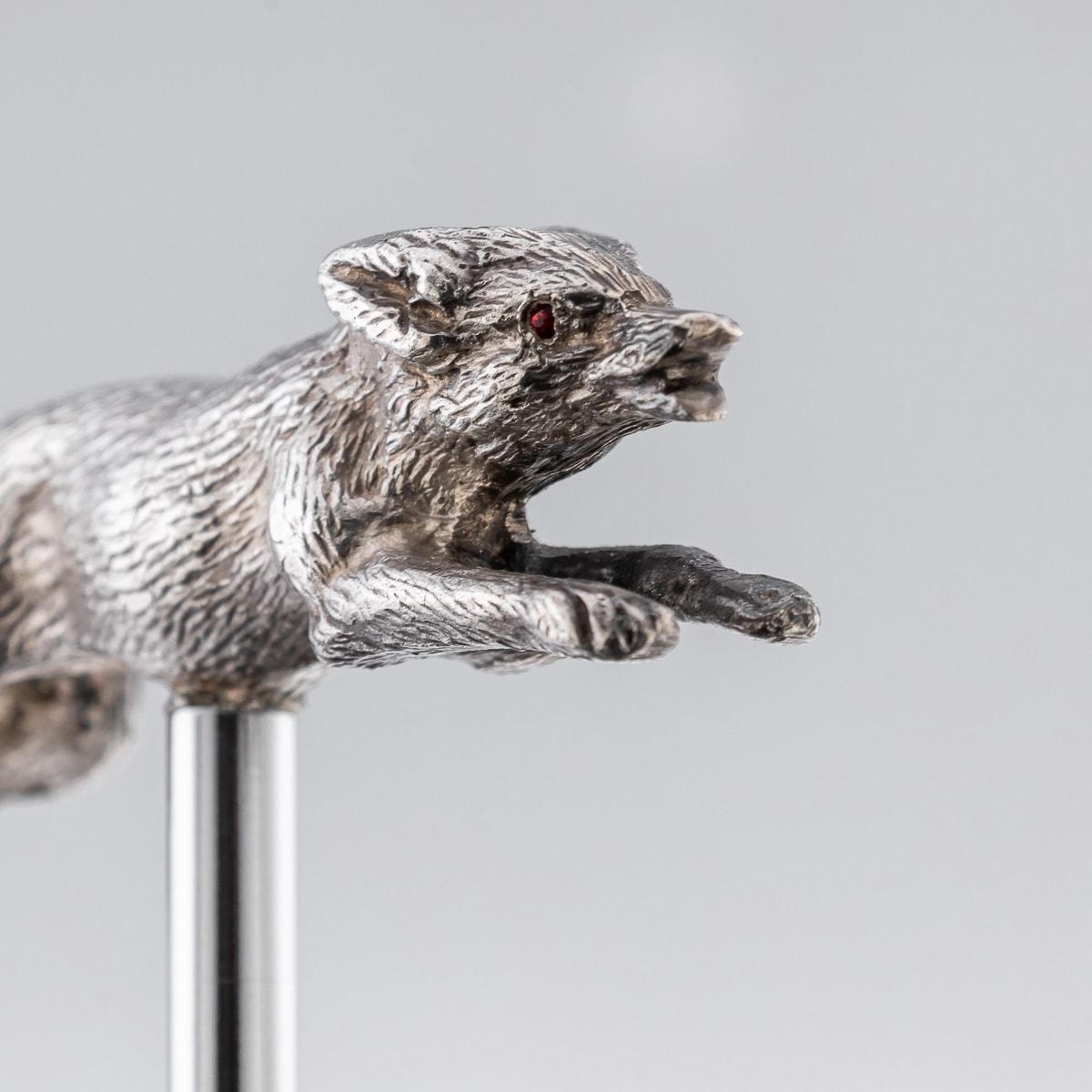 Vintage 20thC Solid Silver Bottle Opener In The Shape Of A Fox, England c.1965 For Sale 5