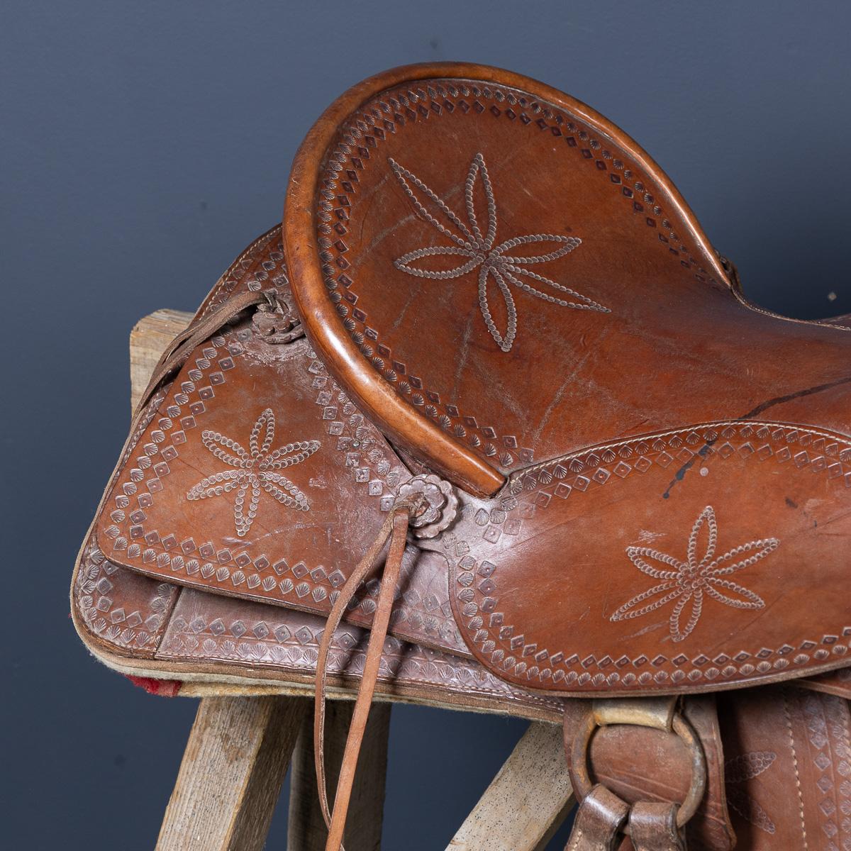 Saddle western du 20e siècle avec bride et Martingale, c.1970 en vente 12