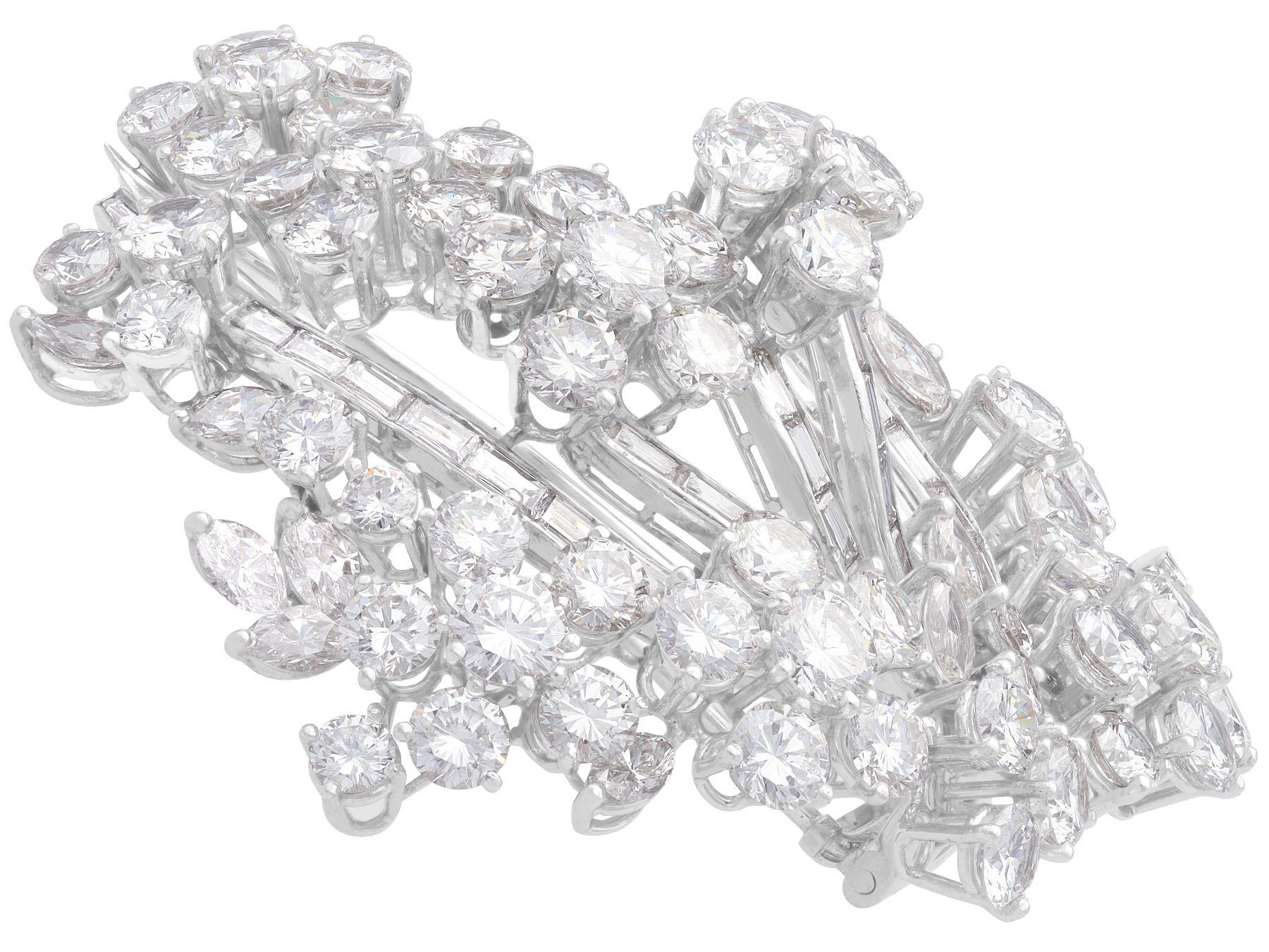 Brosche aus Platin mit 21 Karat Diamanten für Damen oder Herren im Angebot