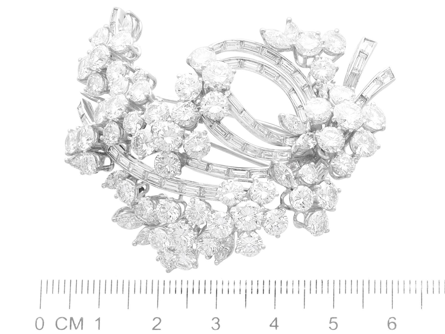 Brosche aus Platin mit 21 Karat Diamanten im Angebot 4