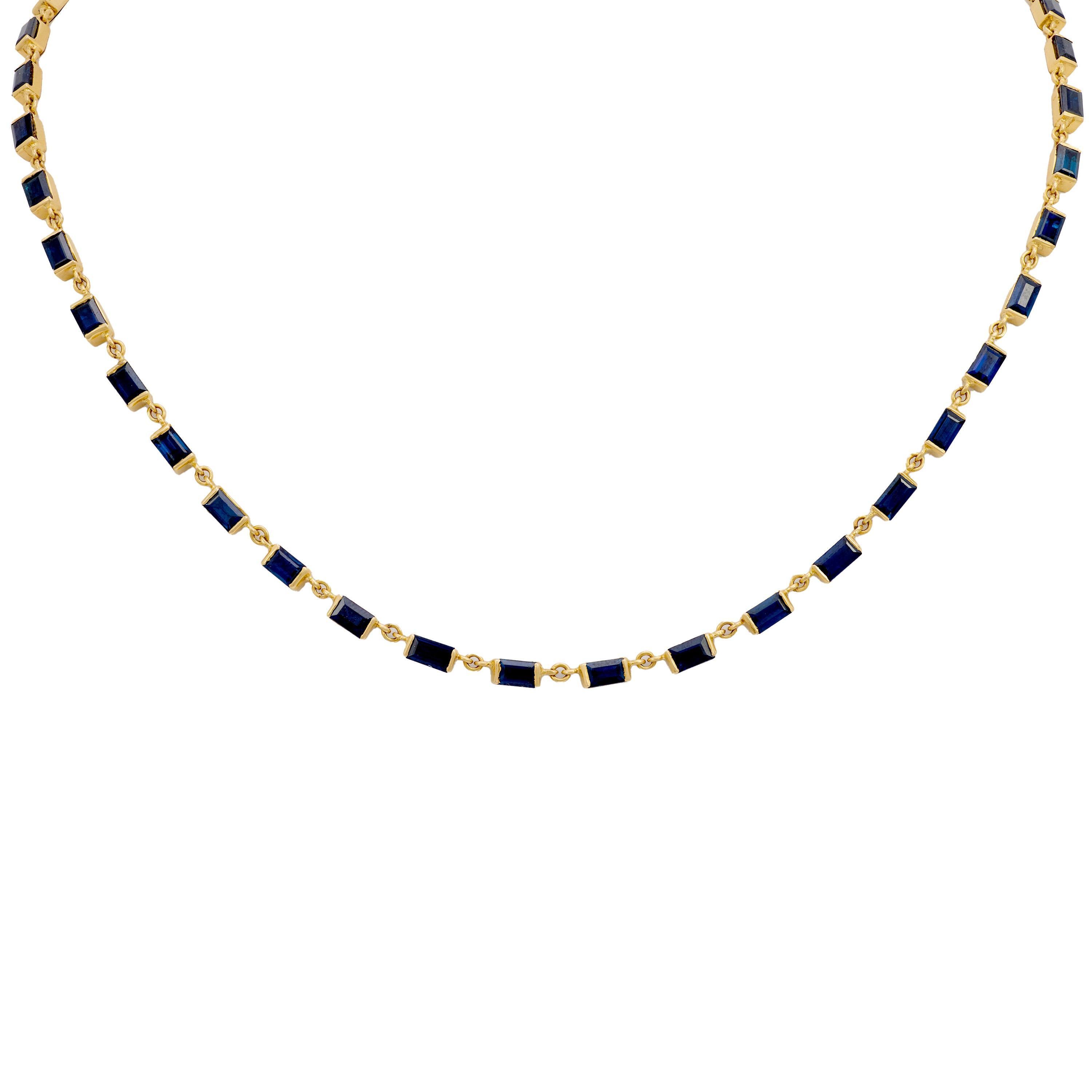 Vintage 21 carat total weight sapphire 18k yellow gold necklace For Sale