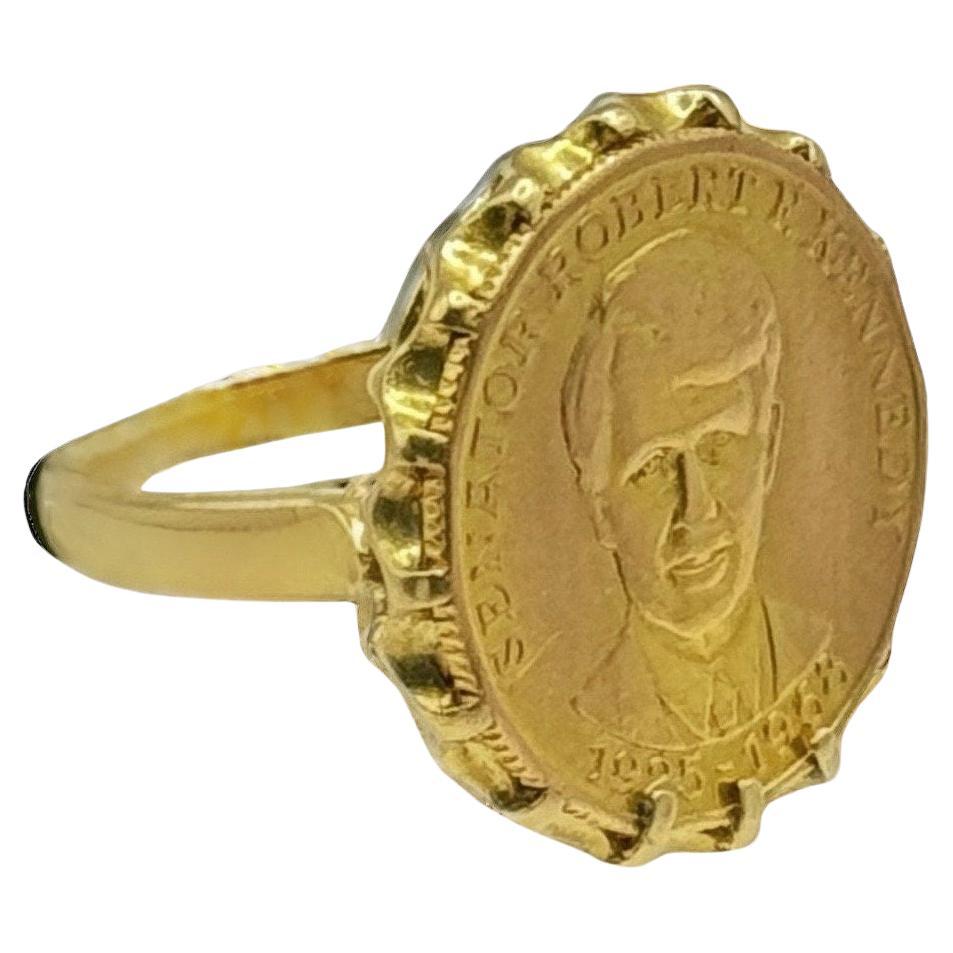 Vintage 21 K Gold Coin Ring Senator Robert F. Kennedy 1968 For Sale