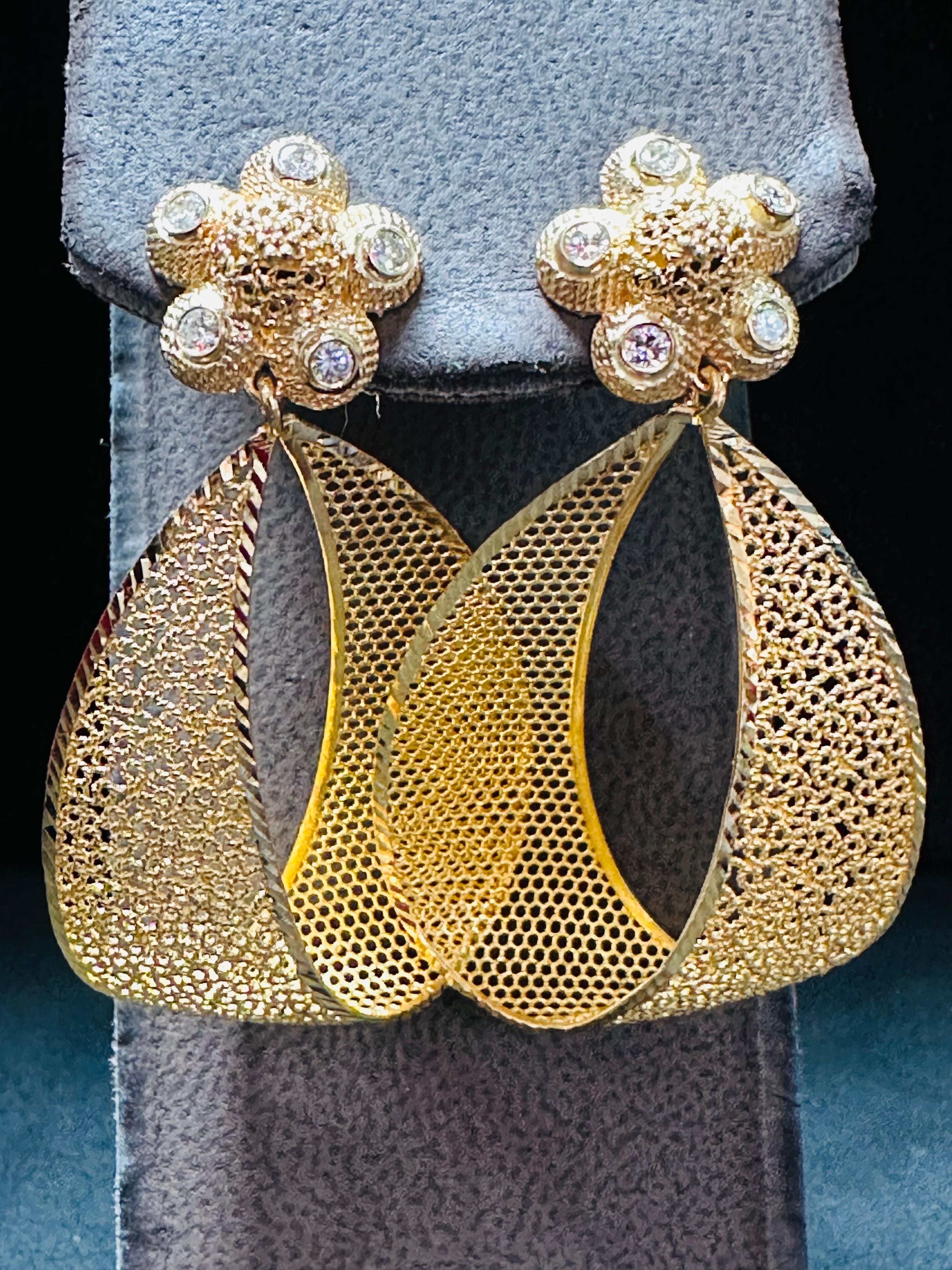 Vintage 21 Kt Yellow Gold 12.8 Gm Dangling Earrings With Diamonds, 2.2 Inch Long For Sale 1