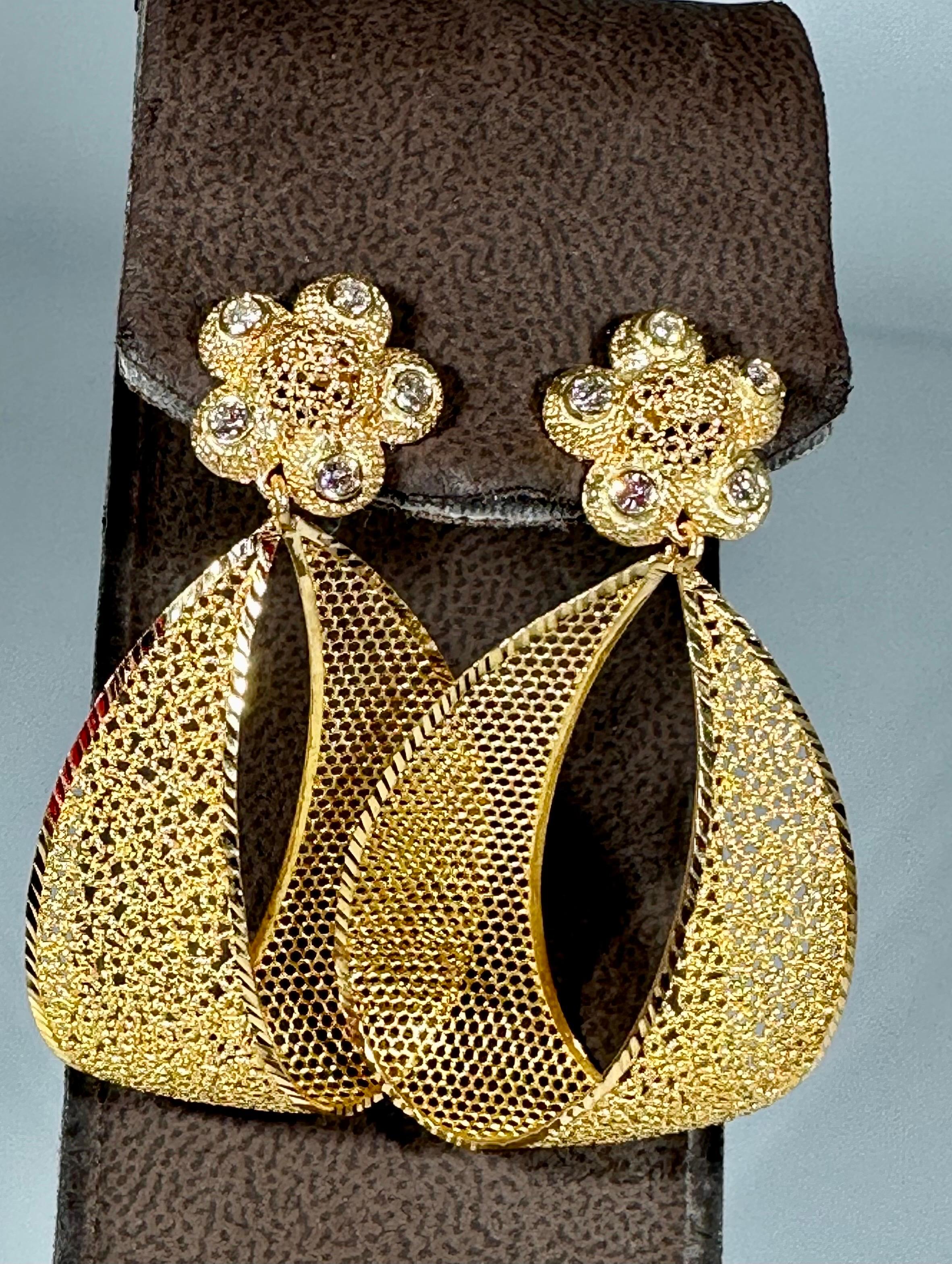 Vintage 21 Kt Yellow Gold 12.8 Gm Dangling Earrings With Diamonds, 2.2 Inch Long For Sale 3