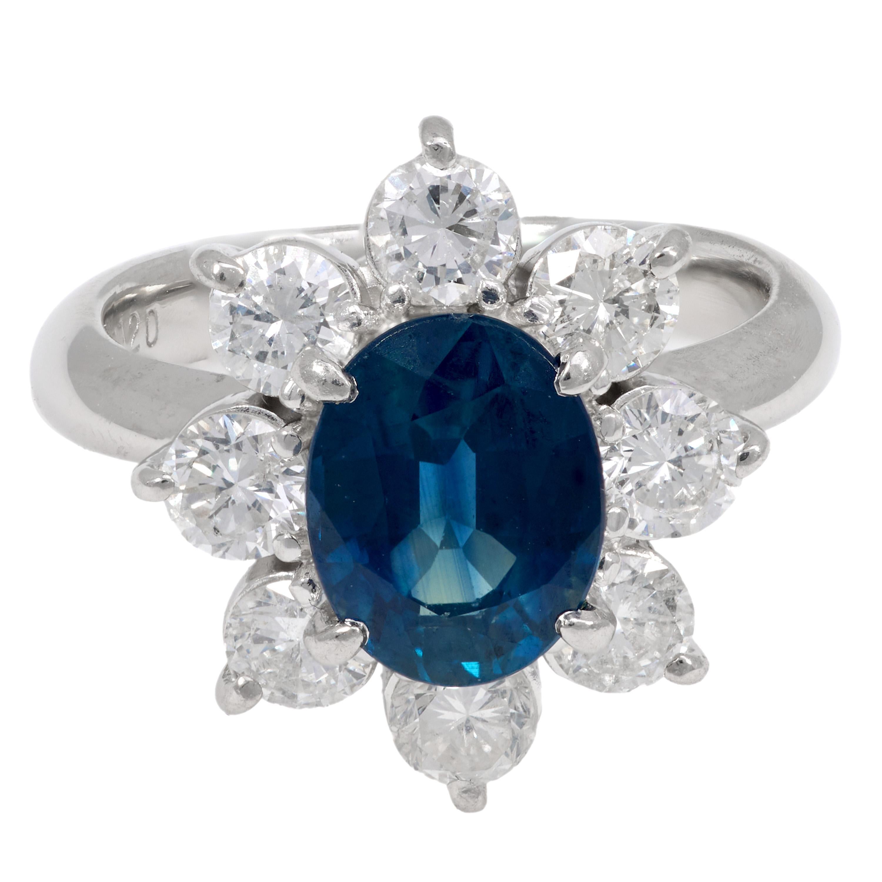 Modern Vintage 2.10 carat sapphire diamond platinum cluster ring For Sale