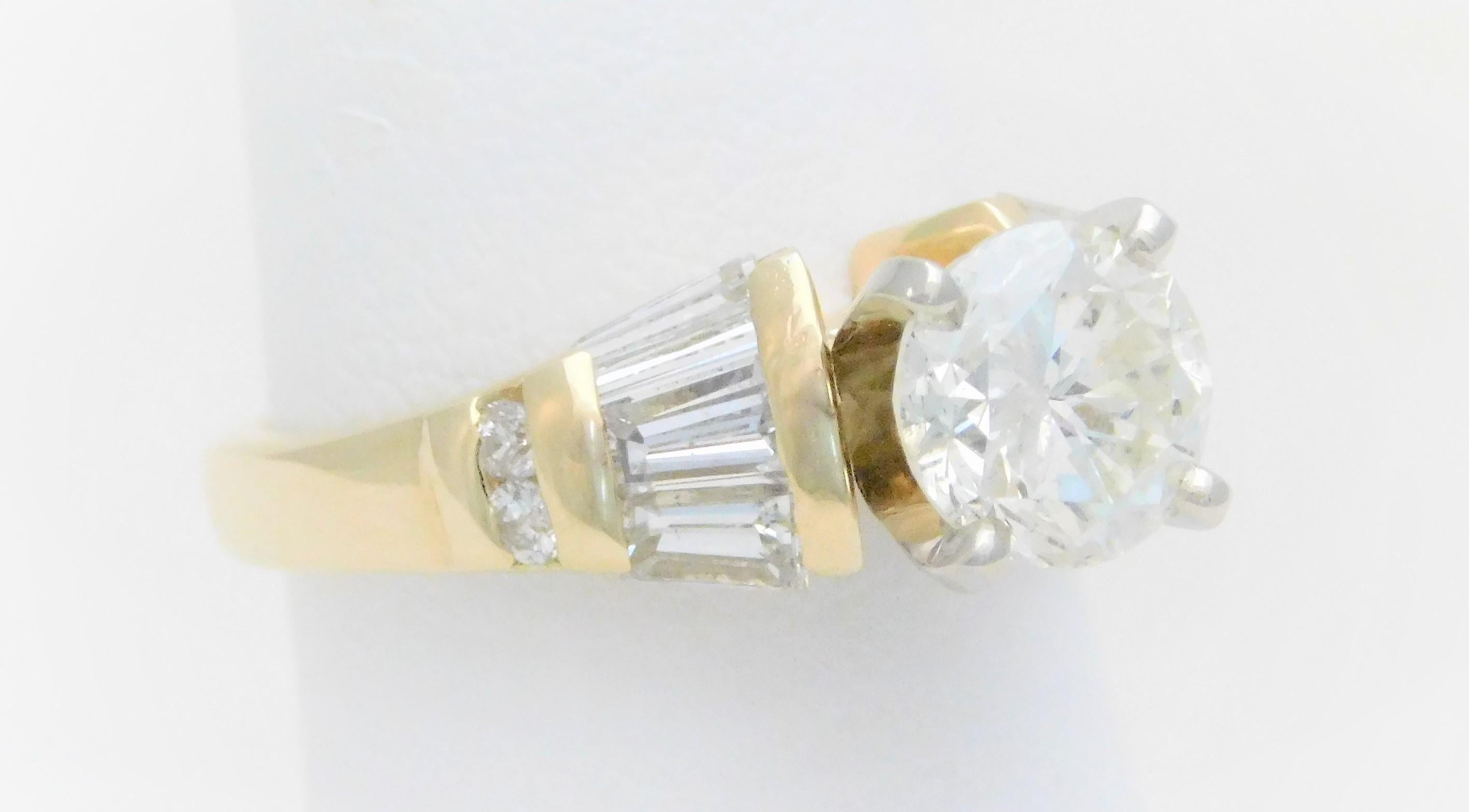 Vintage 2.12 Carat Diamond Engagement Ring For Sale 2